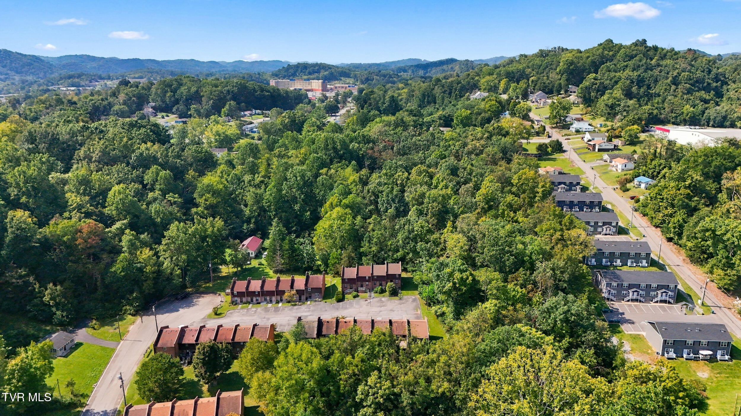 321 Emerald Drive 321