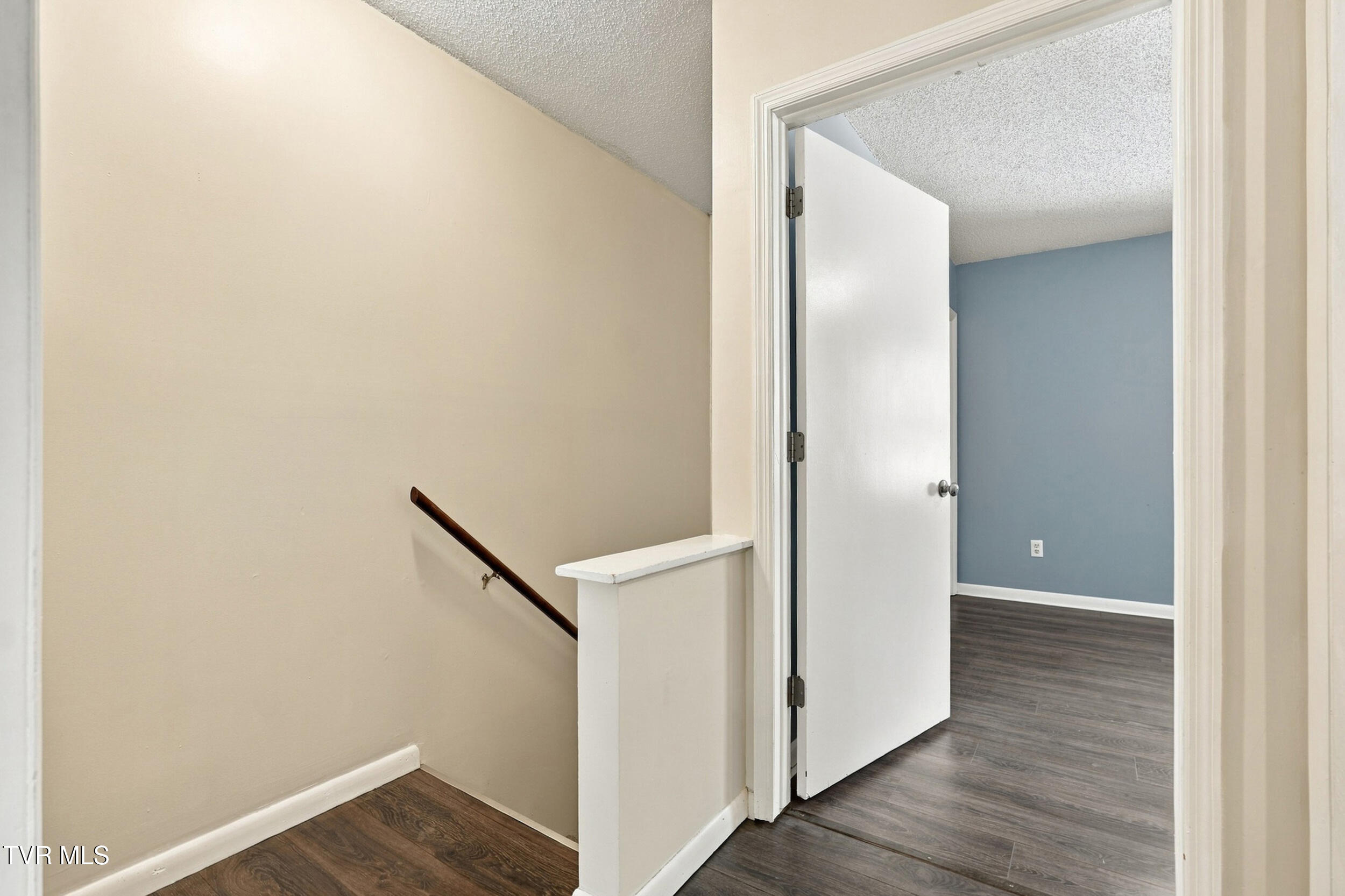 321 Emerald Drive 321