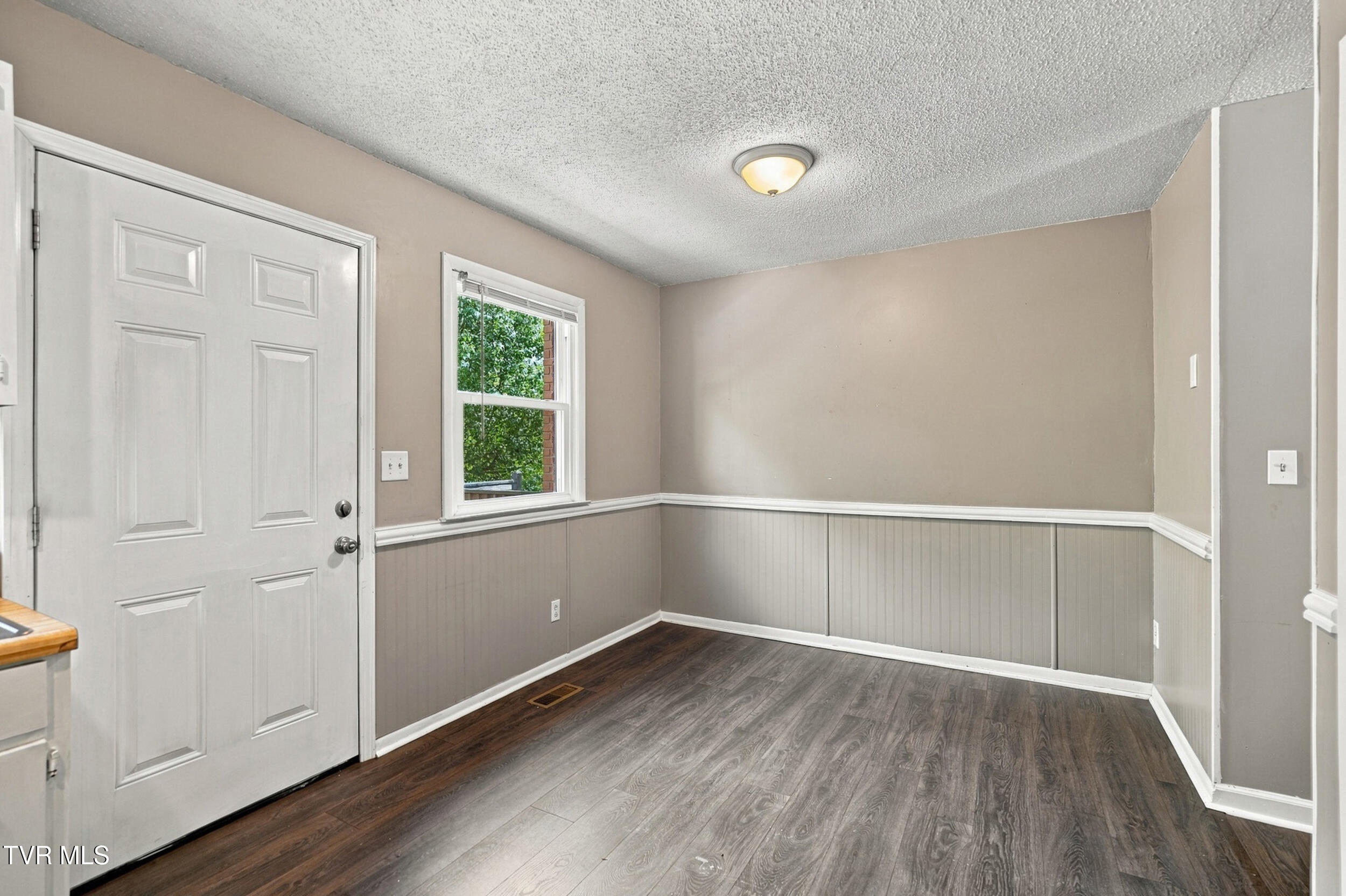 321 Emerald Drive 321
