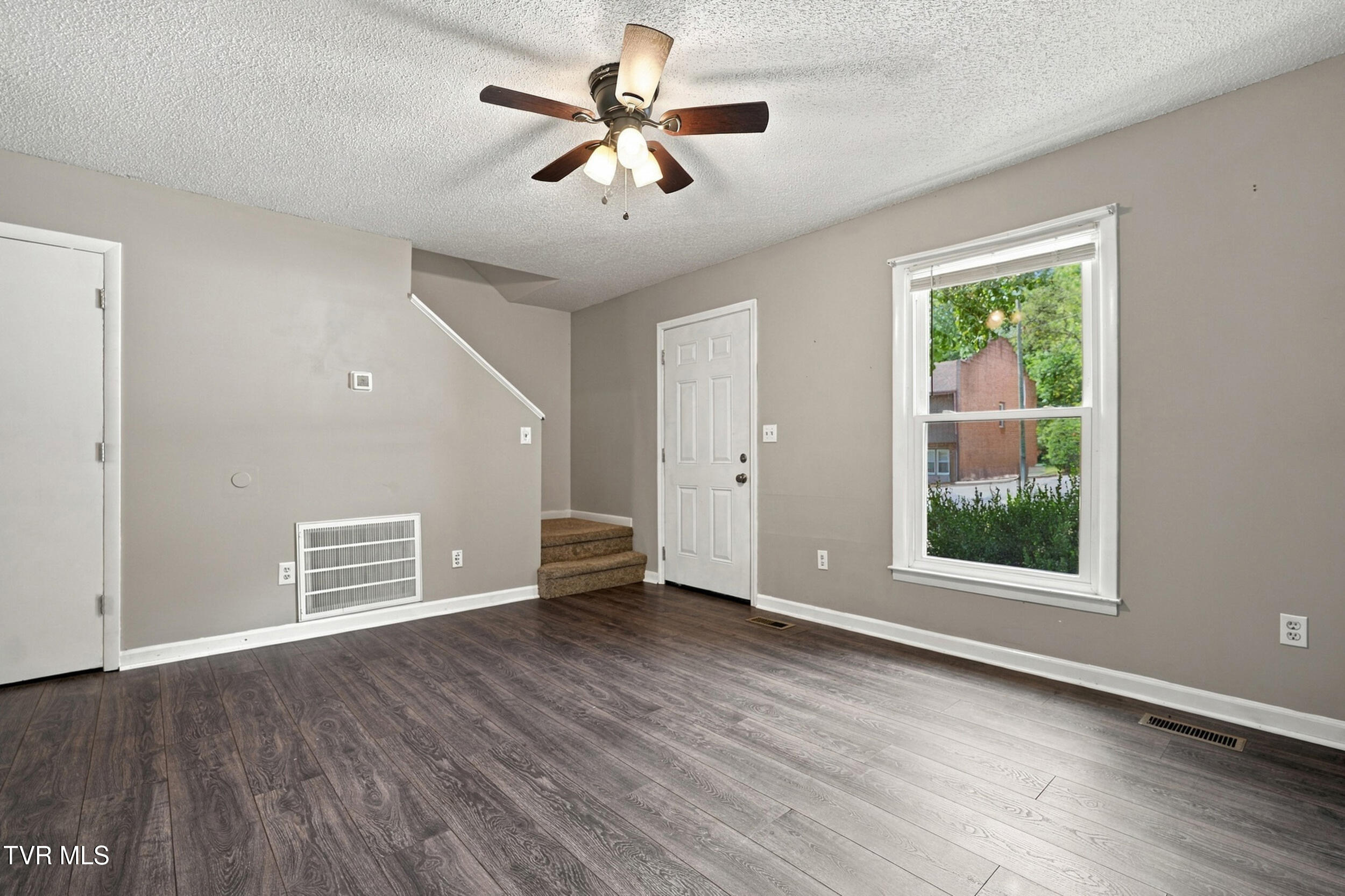 321 Emerald Drive 321