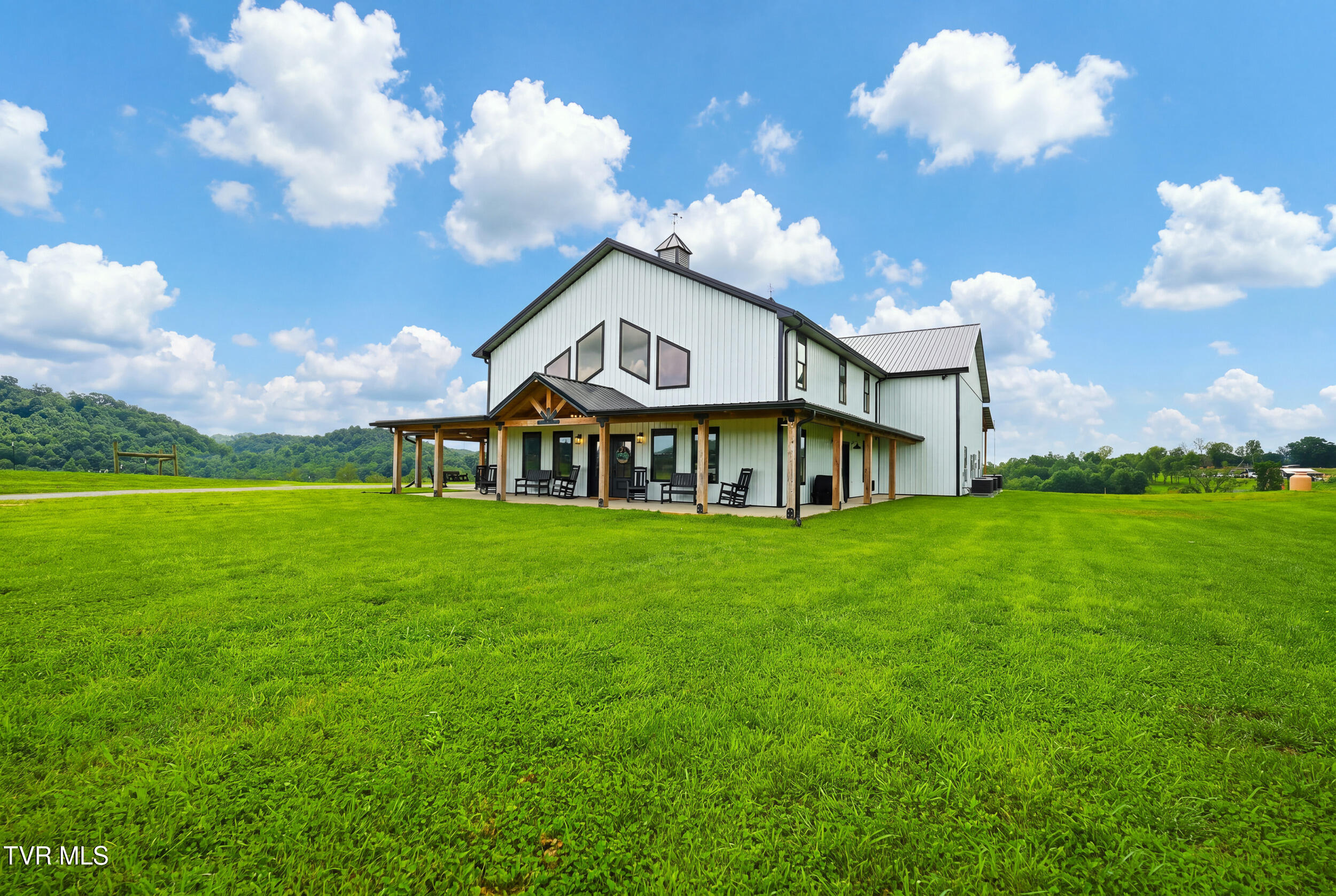245 Hooker Road