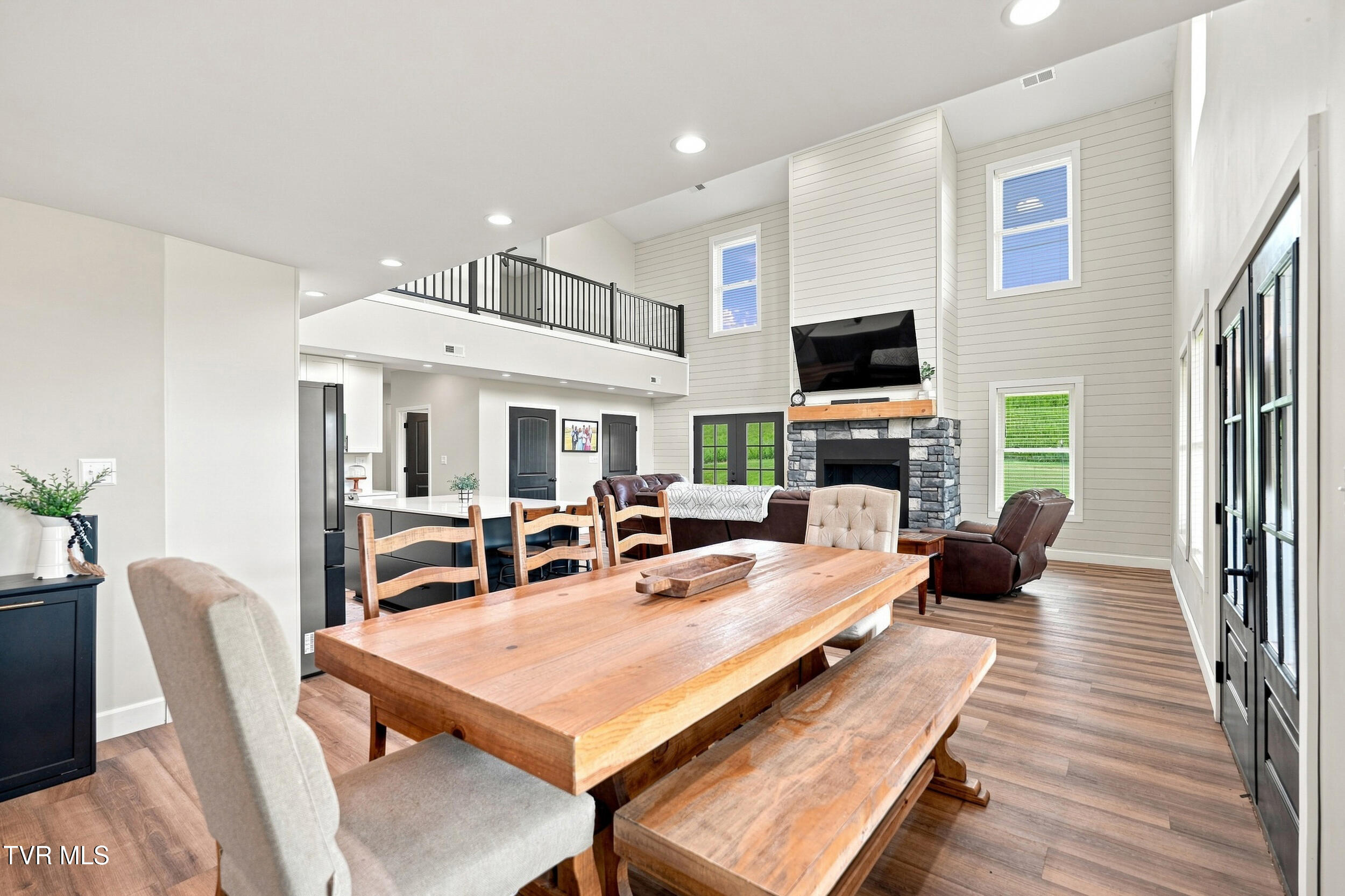245 Hooker Road