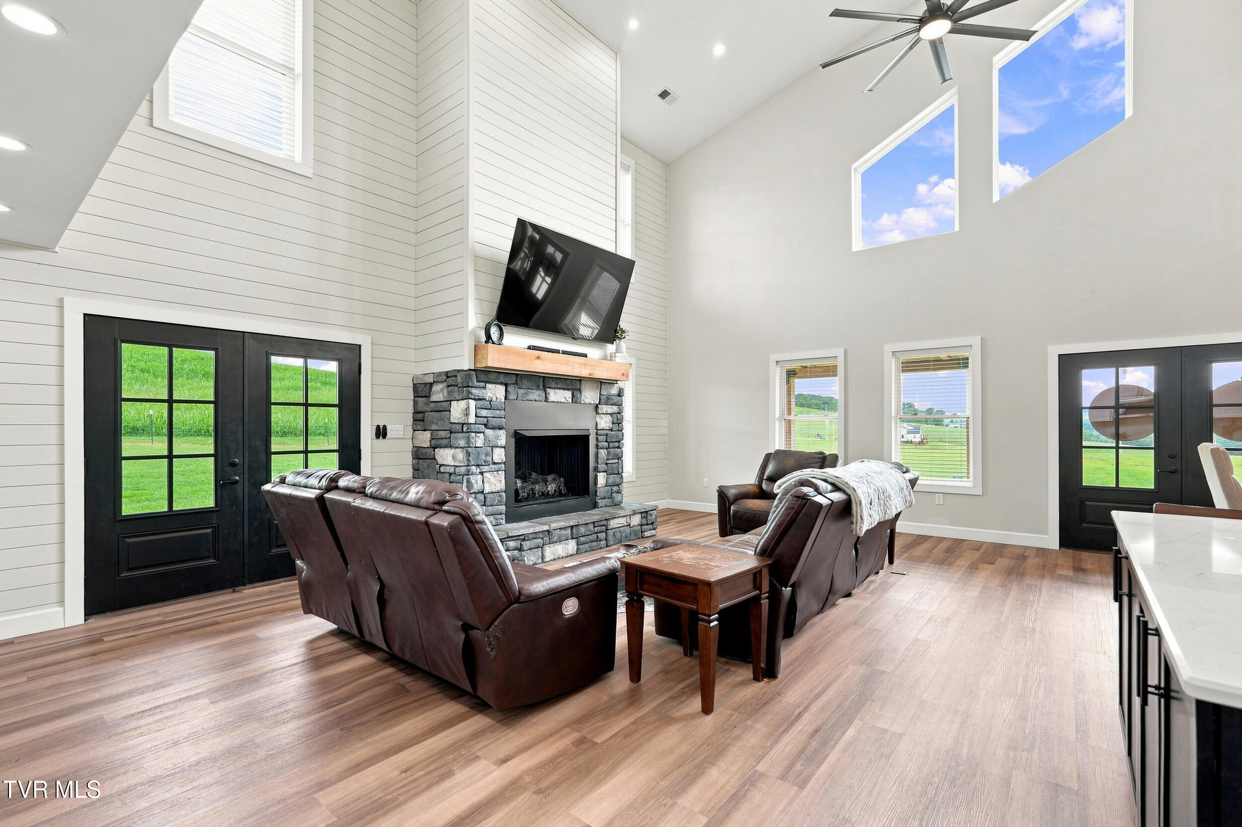 245 Hooker Road