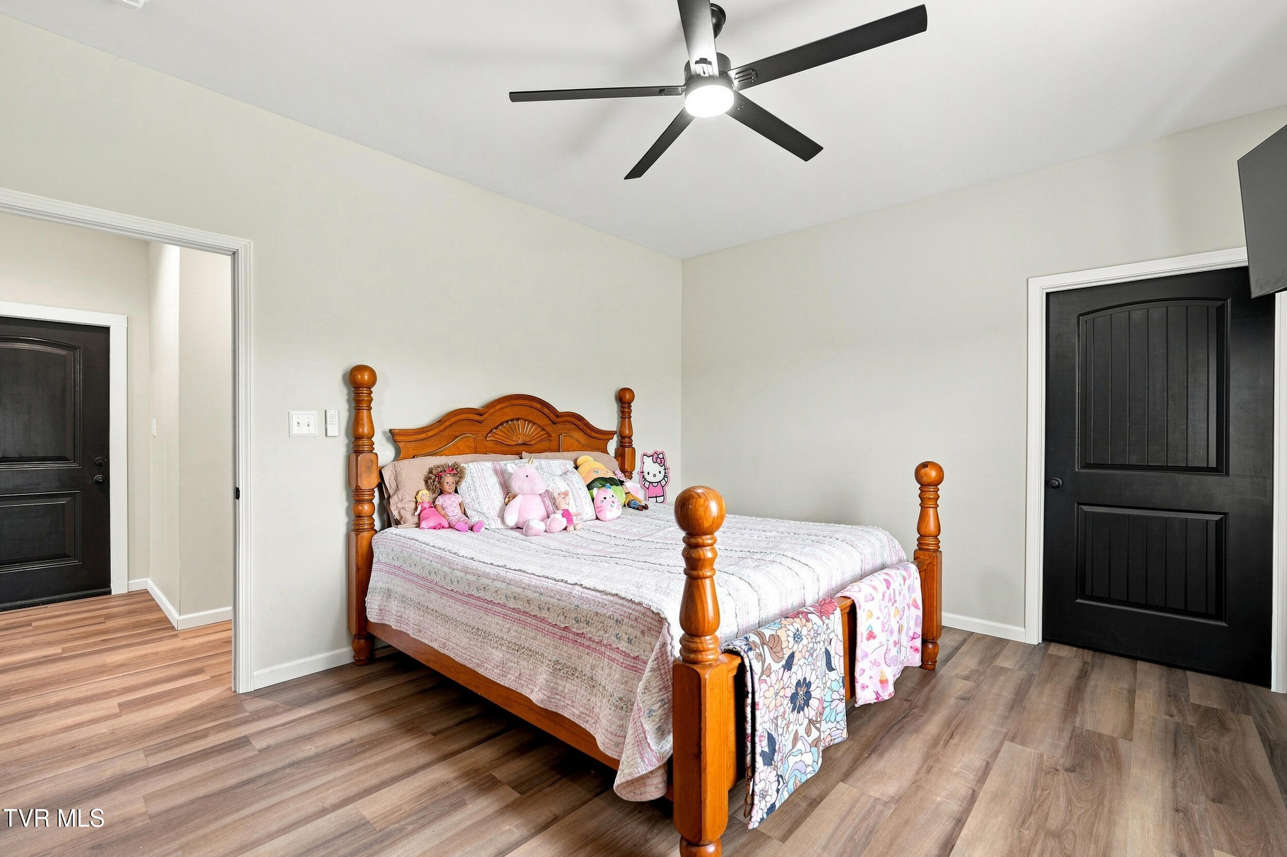 245 Hooker Road