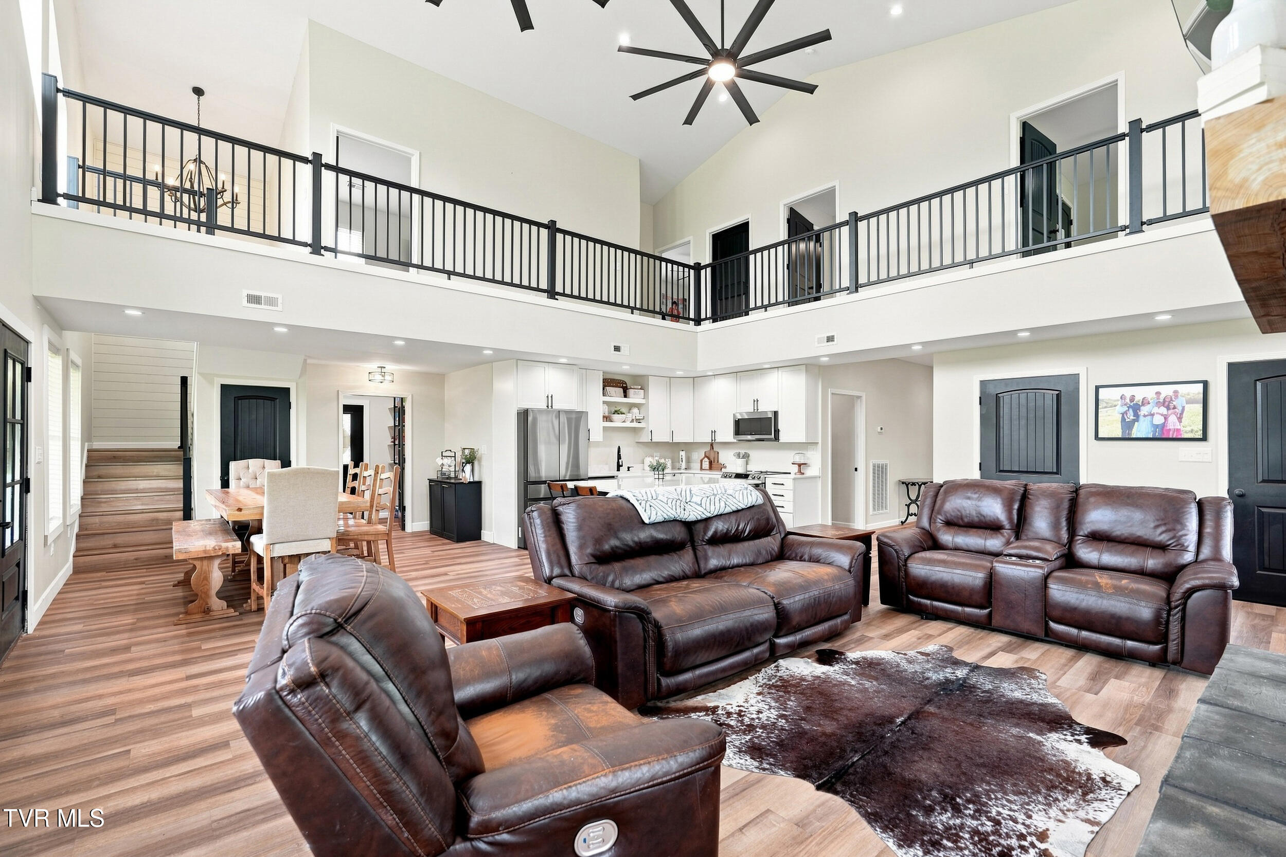 245 Hooker Road