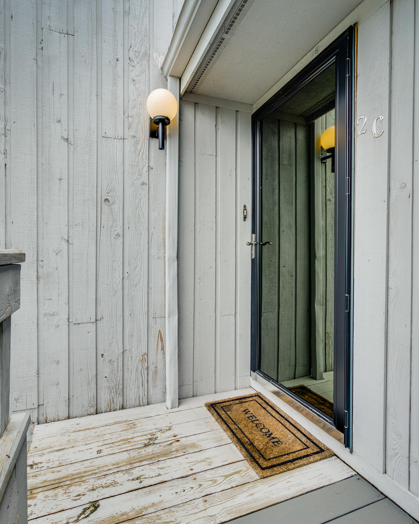 100 Wonderland Drive, 2c