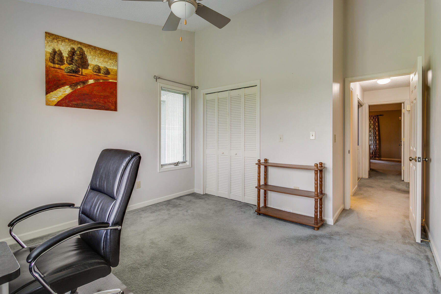 100 Wonderland Drive, 2c