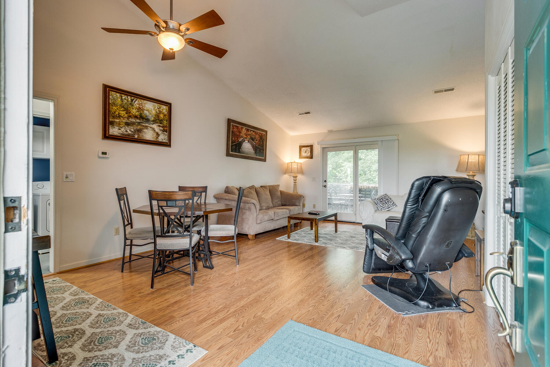 100 Wonderland Drive, 2c