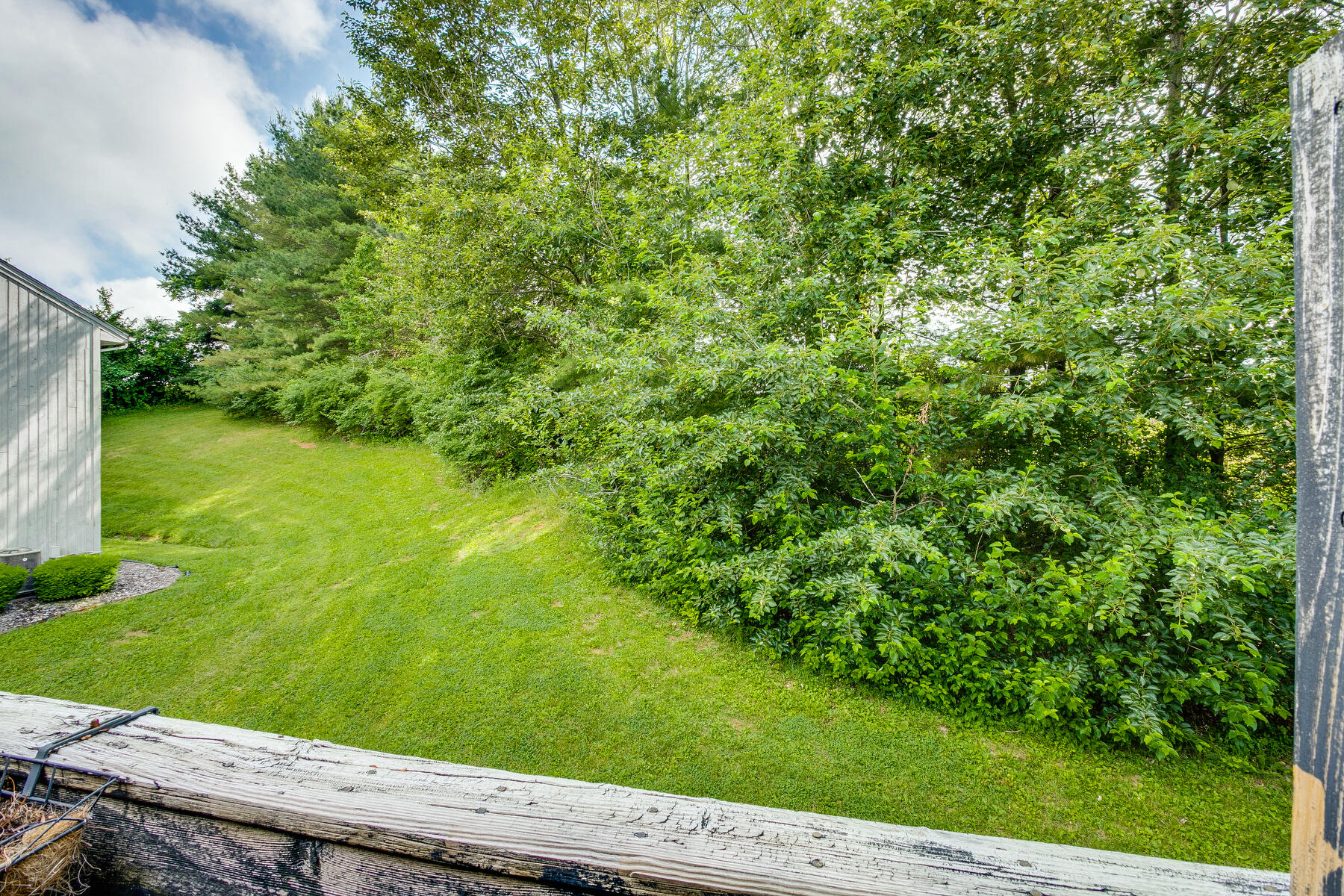 100 Wonderland Drive, 2c