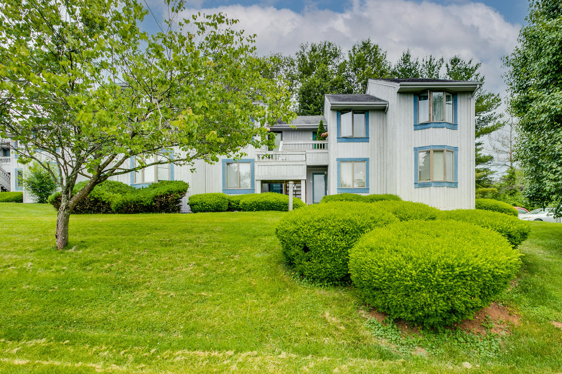 100 Wonderland Drive, 2c