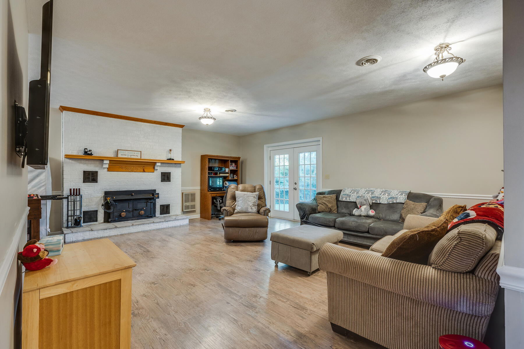 220 Longview Drive