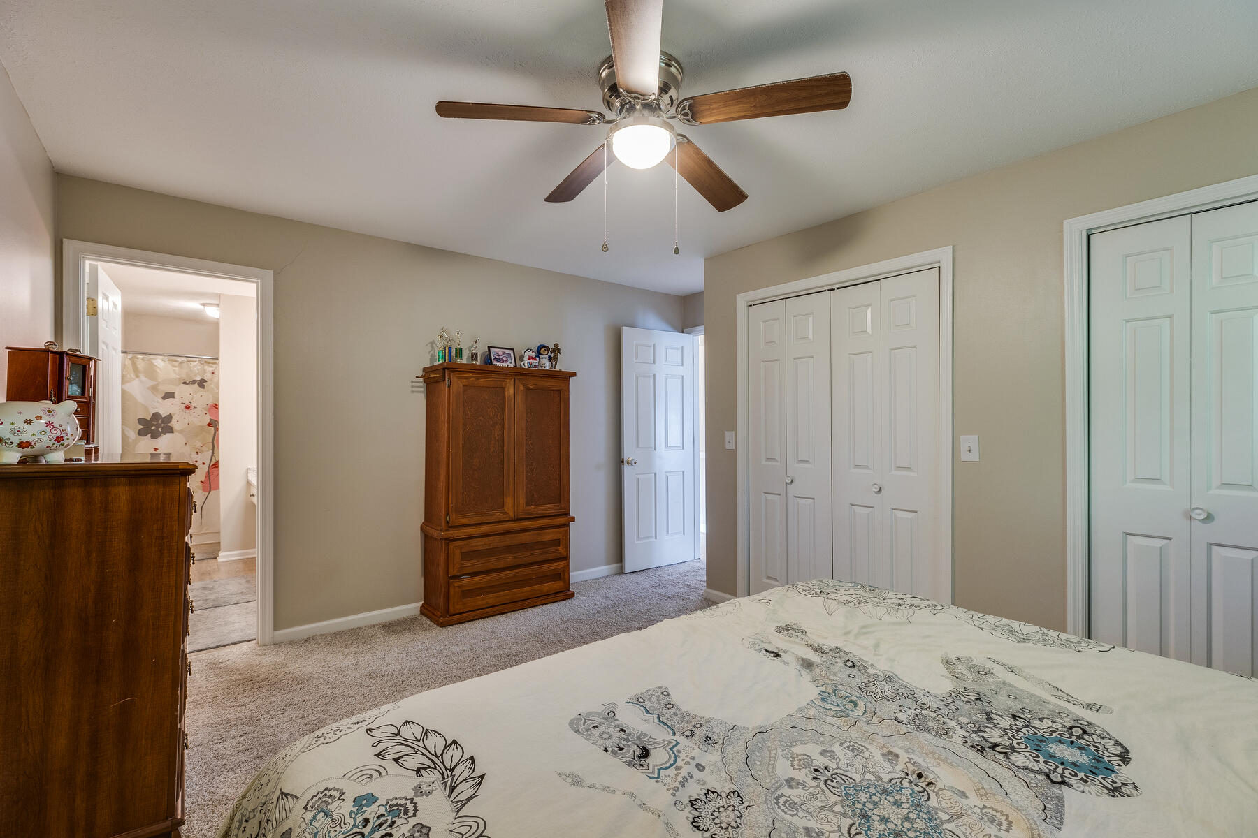 220 Longview Drive