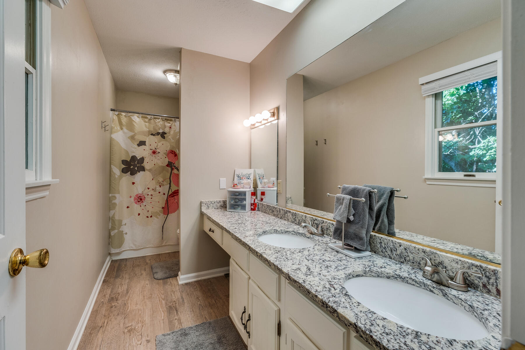 220 Longview Drive