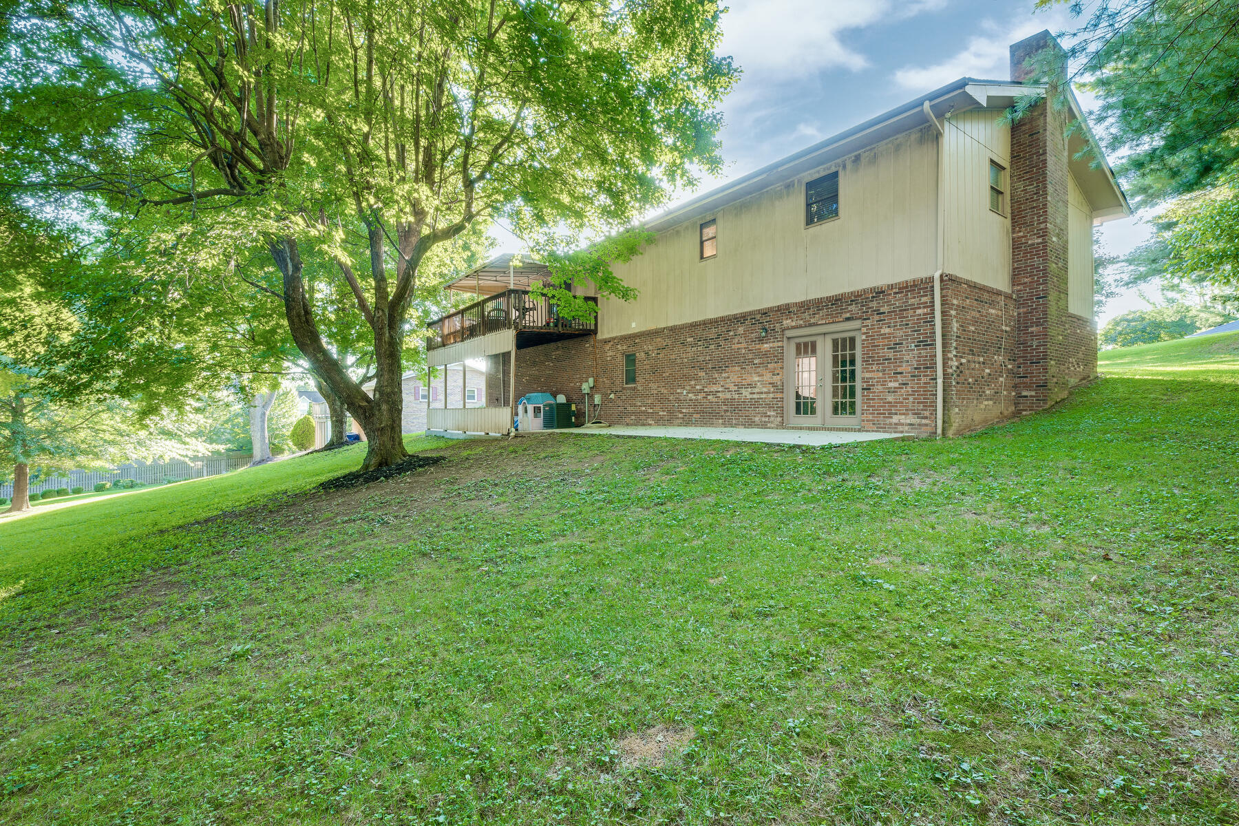 220 Longview Drive