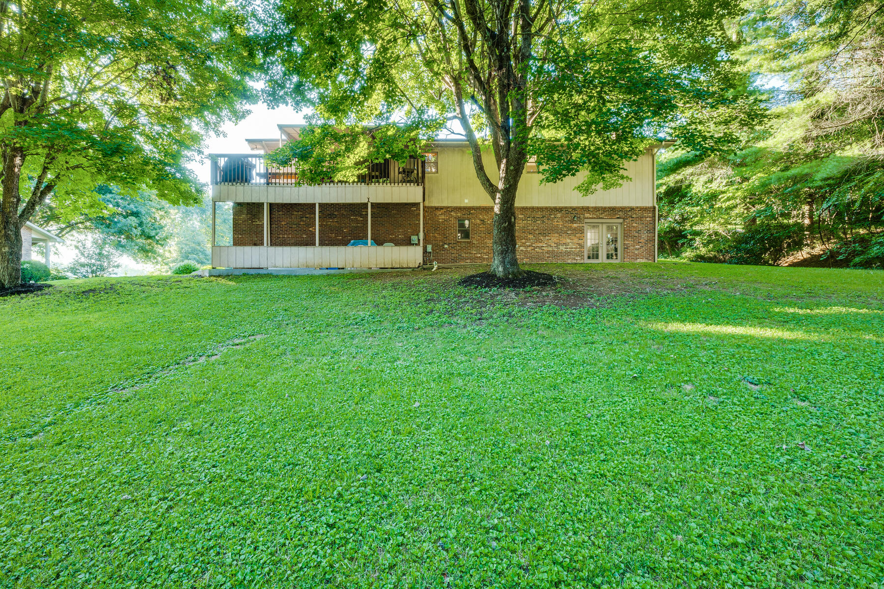 220 Longview Drive