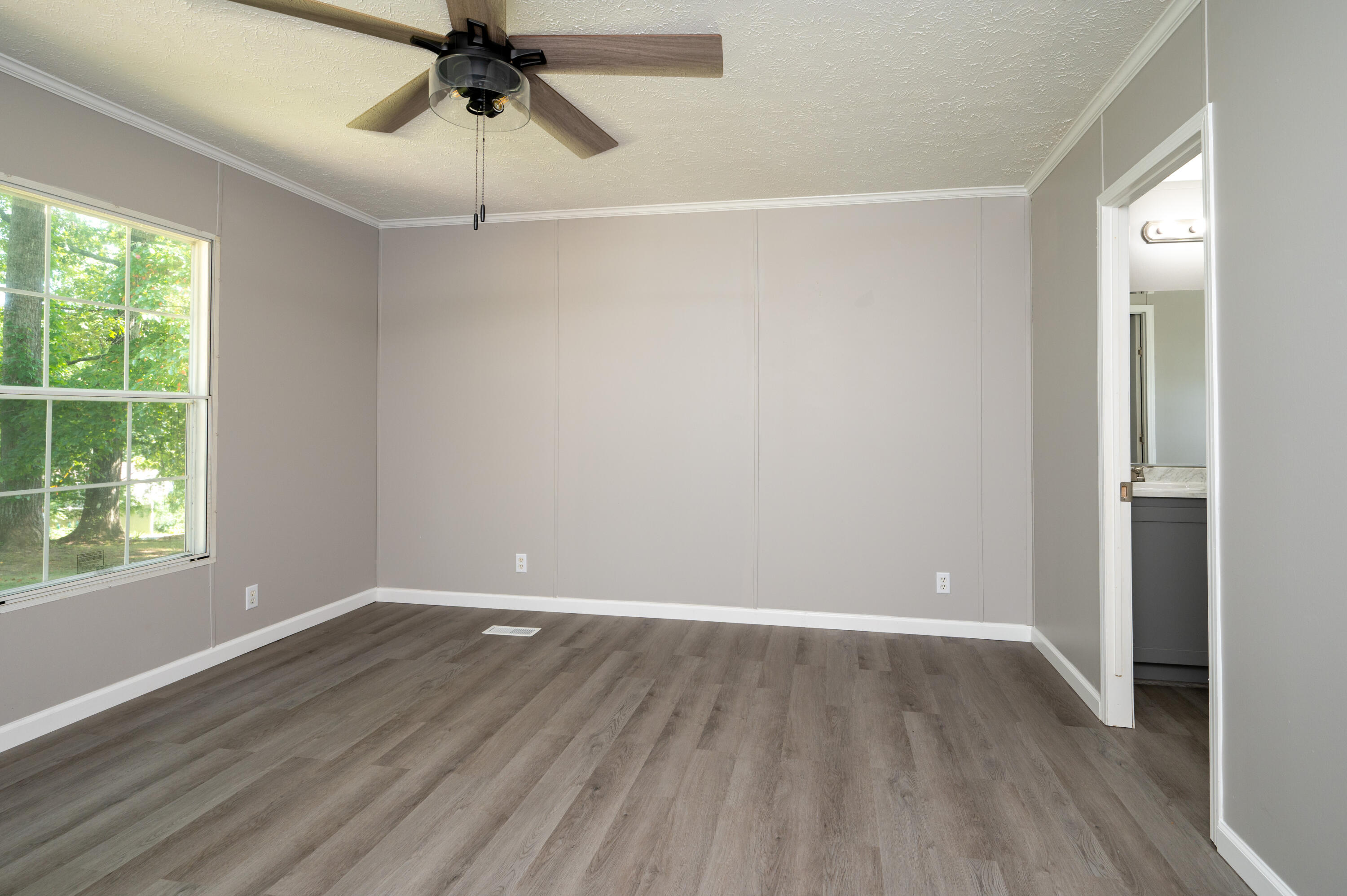115 Leland Lane