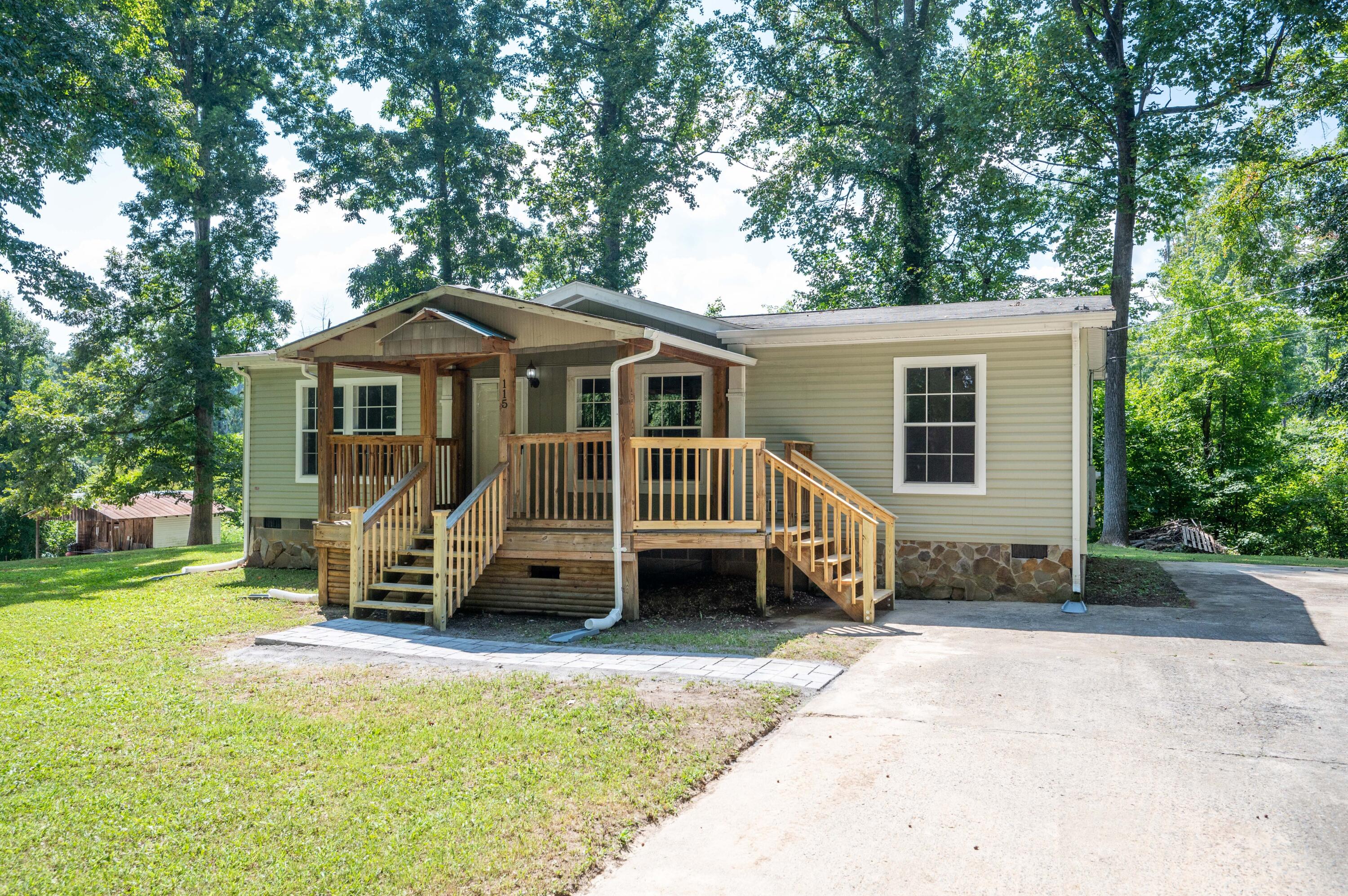 115 Leland Lane