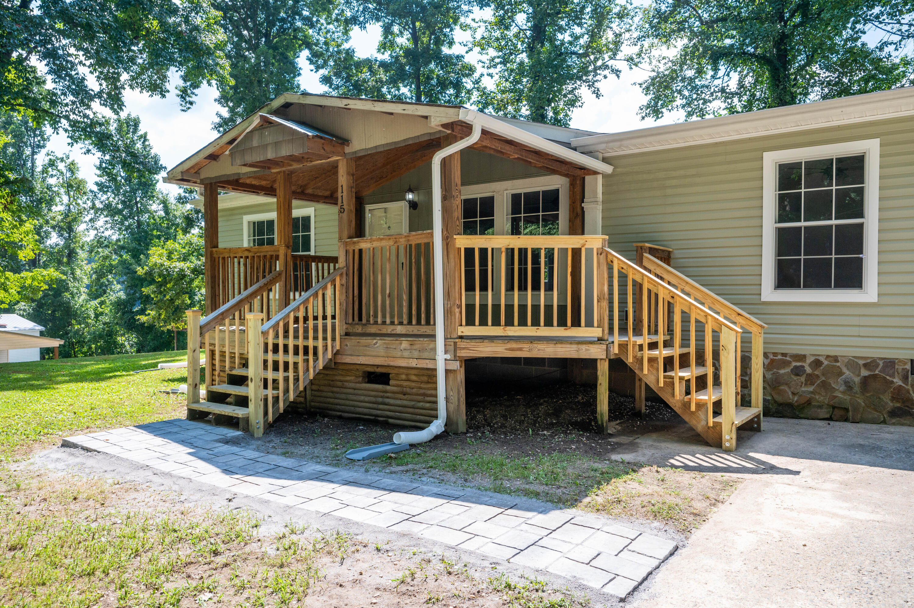 115 Leland Lane