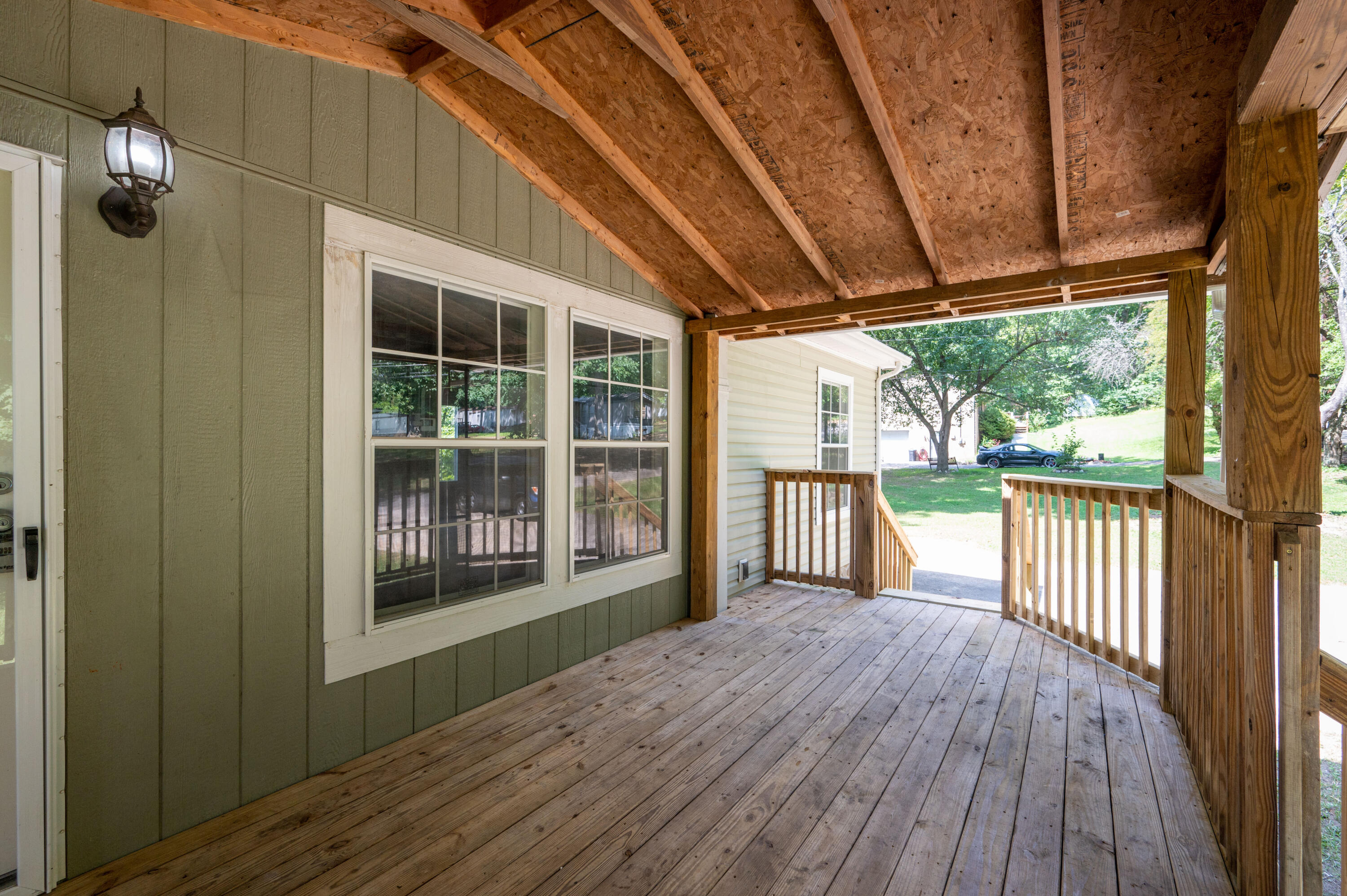 115 Leland Lane