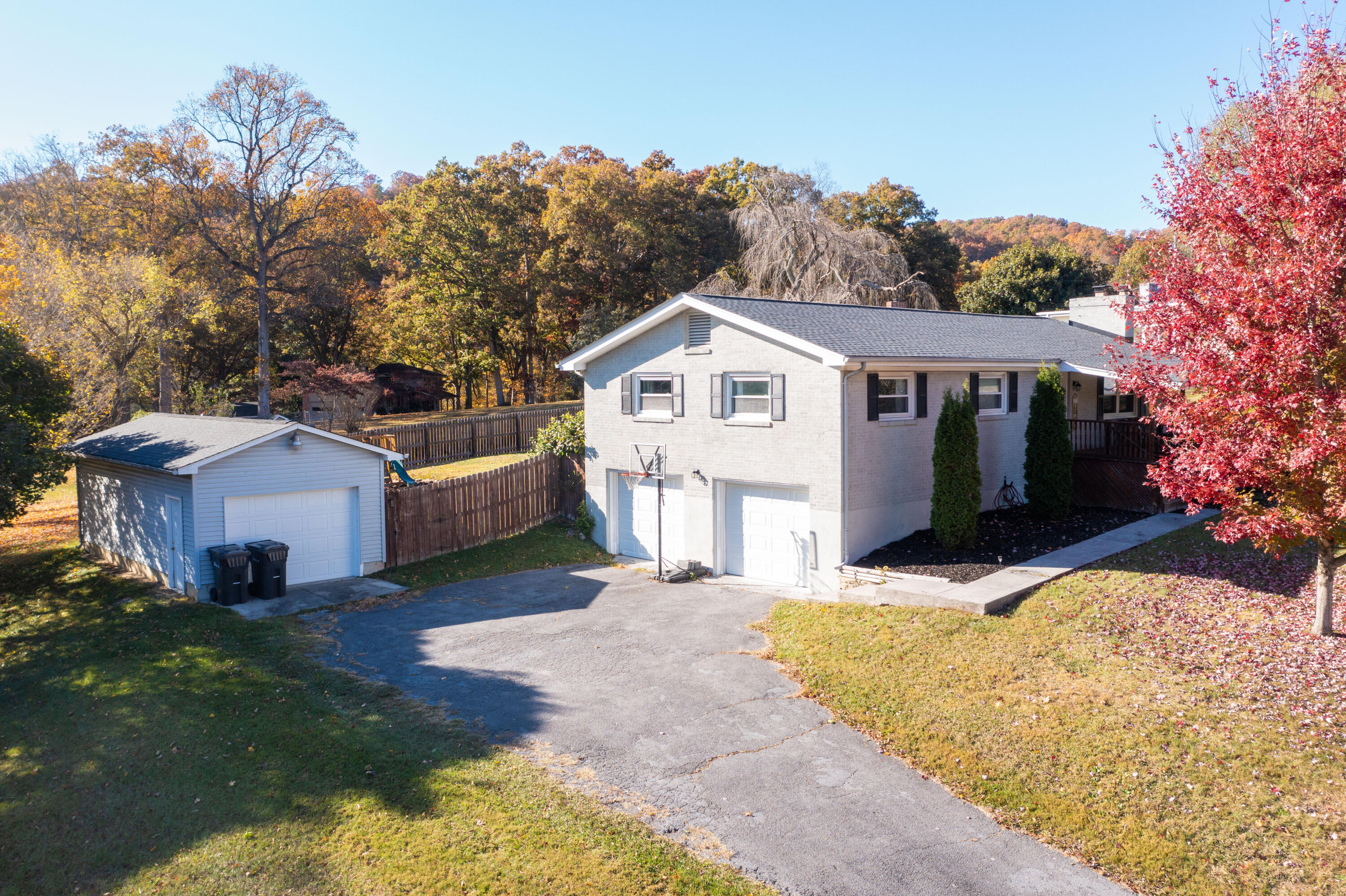 300 Richmond Heights Road
