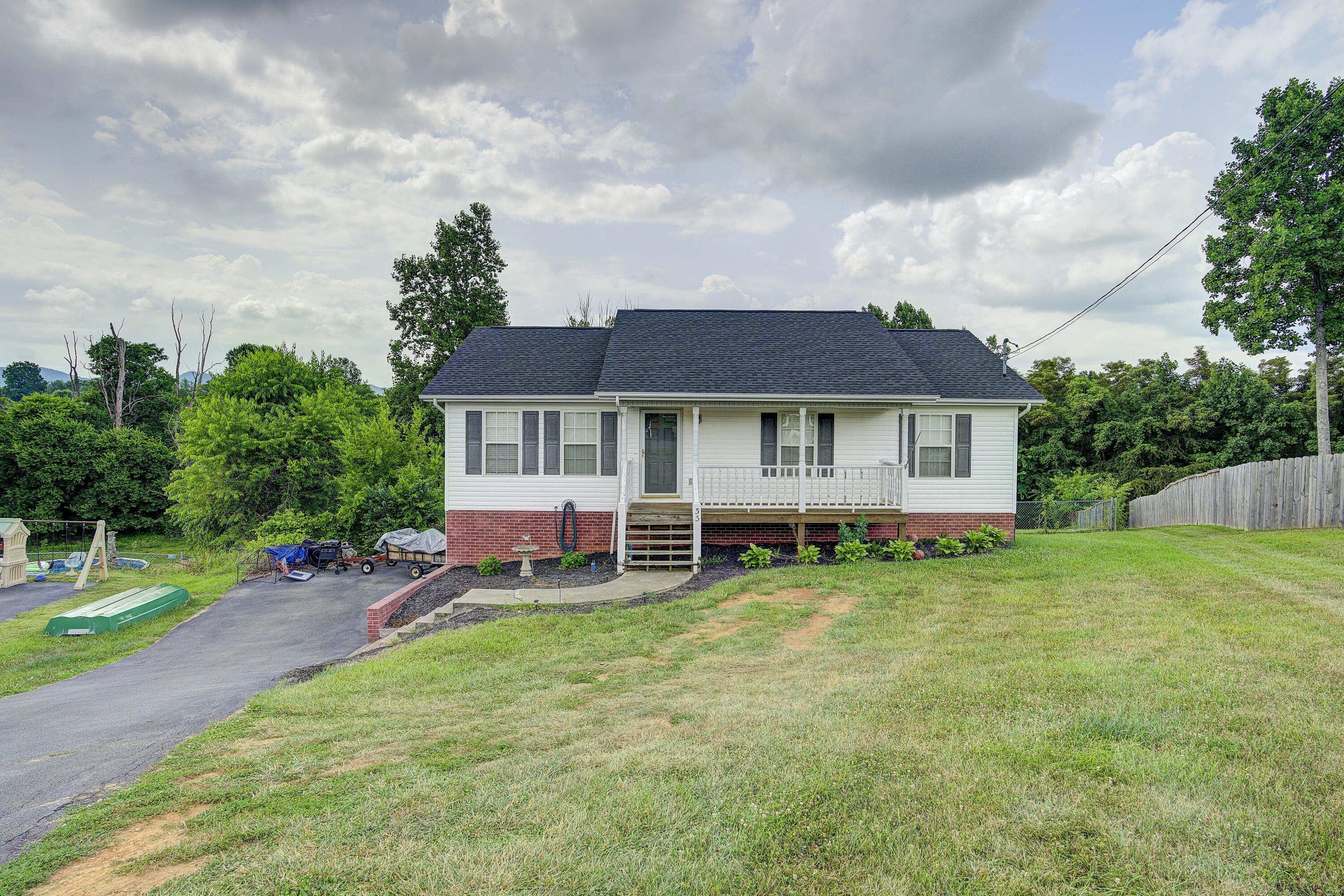 33 Mockingbird Court