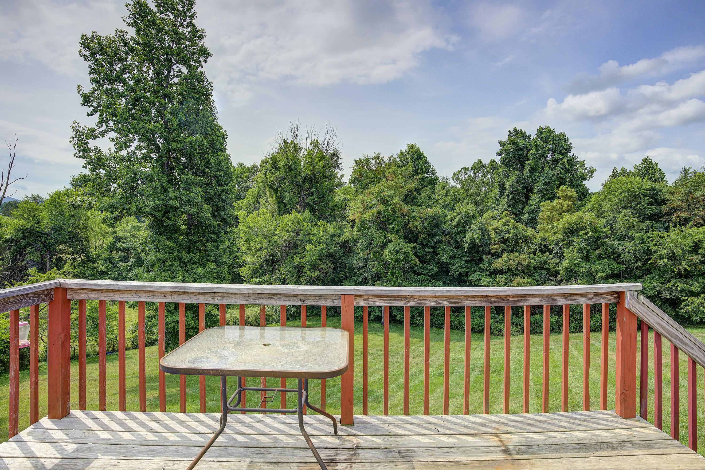 33 Mockingbird Court