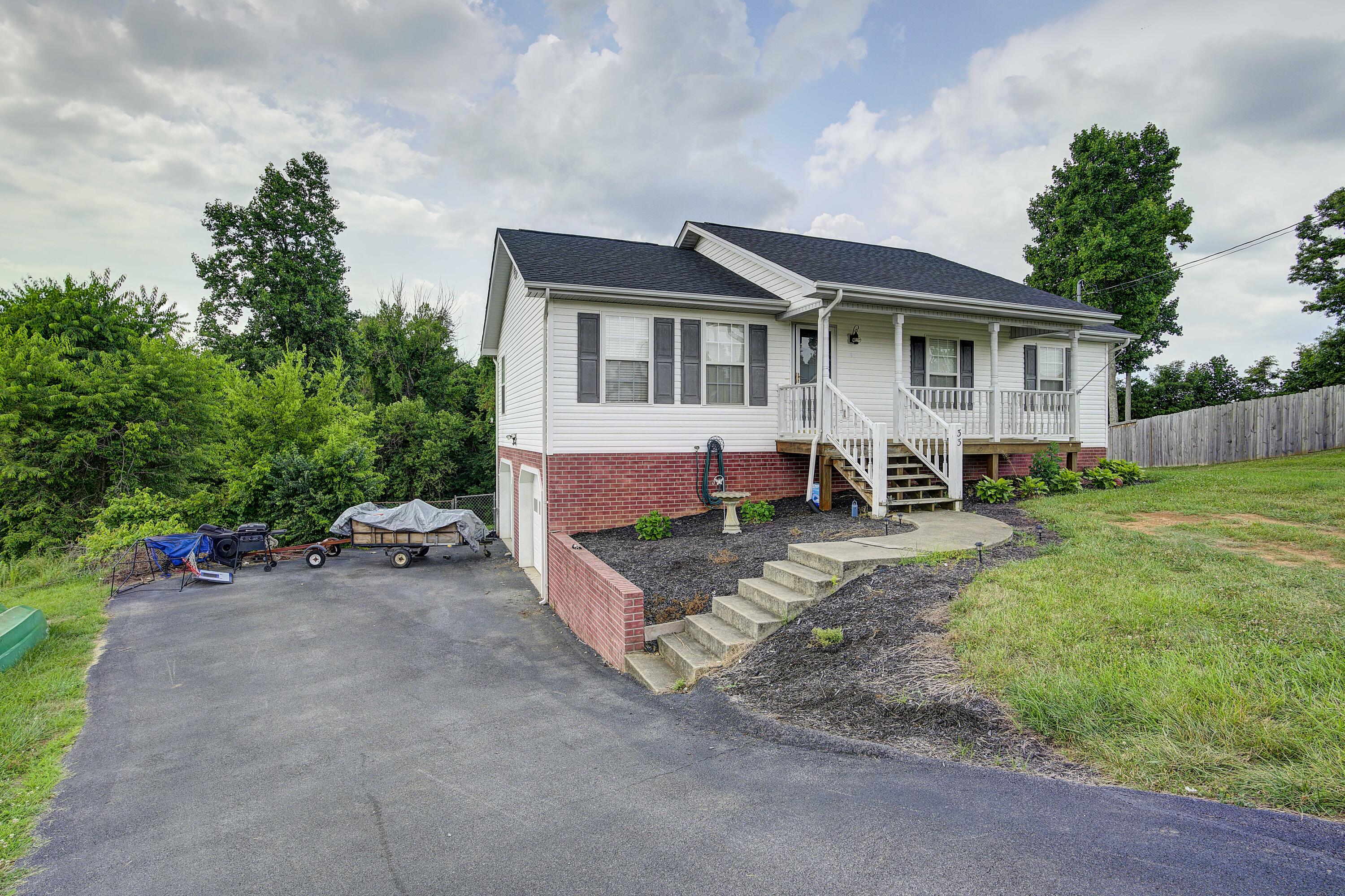 33 Mockingbird Court