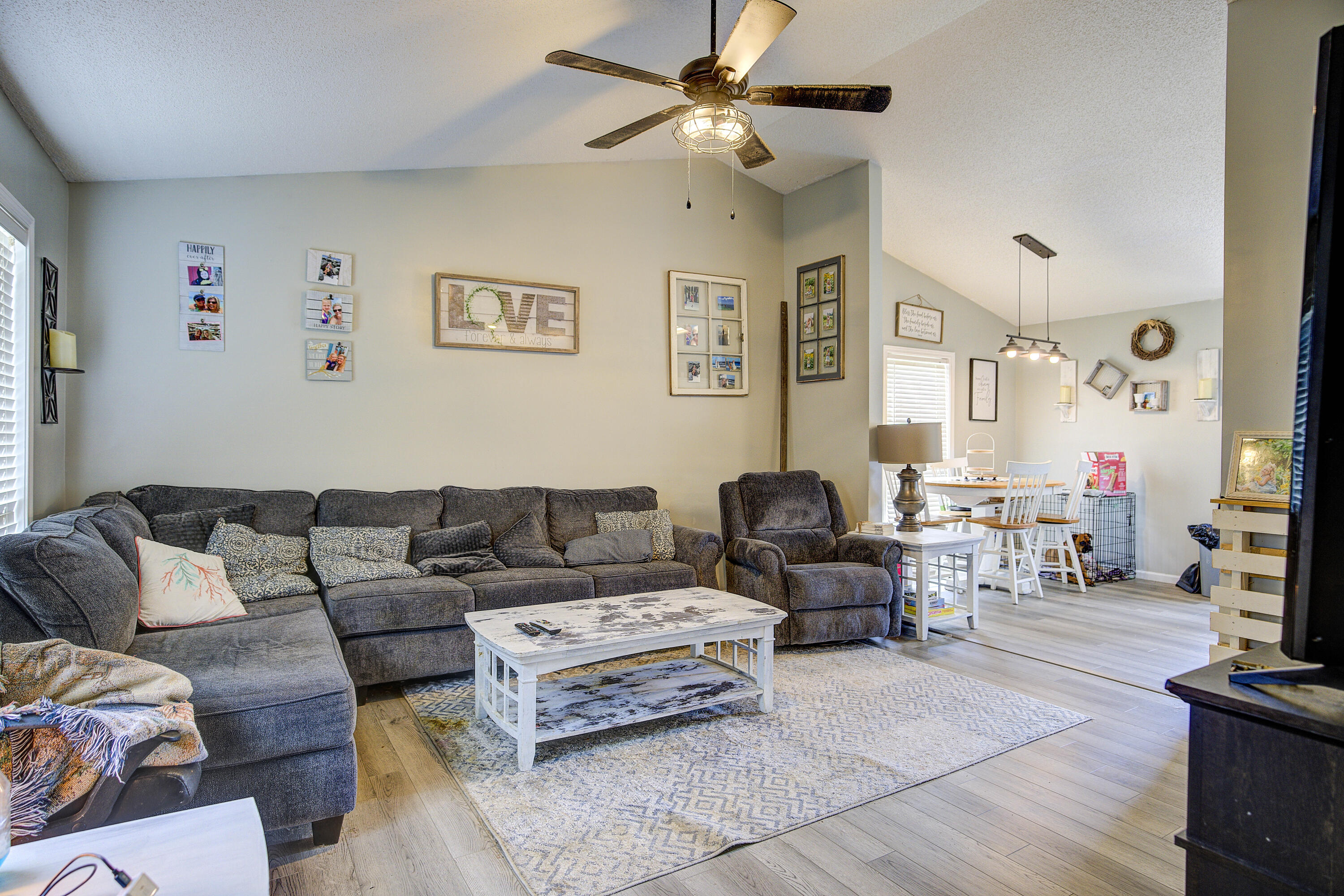 33 Mockingbird Court