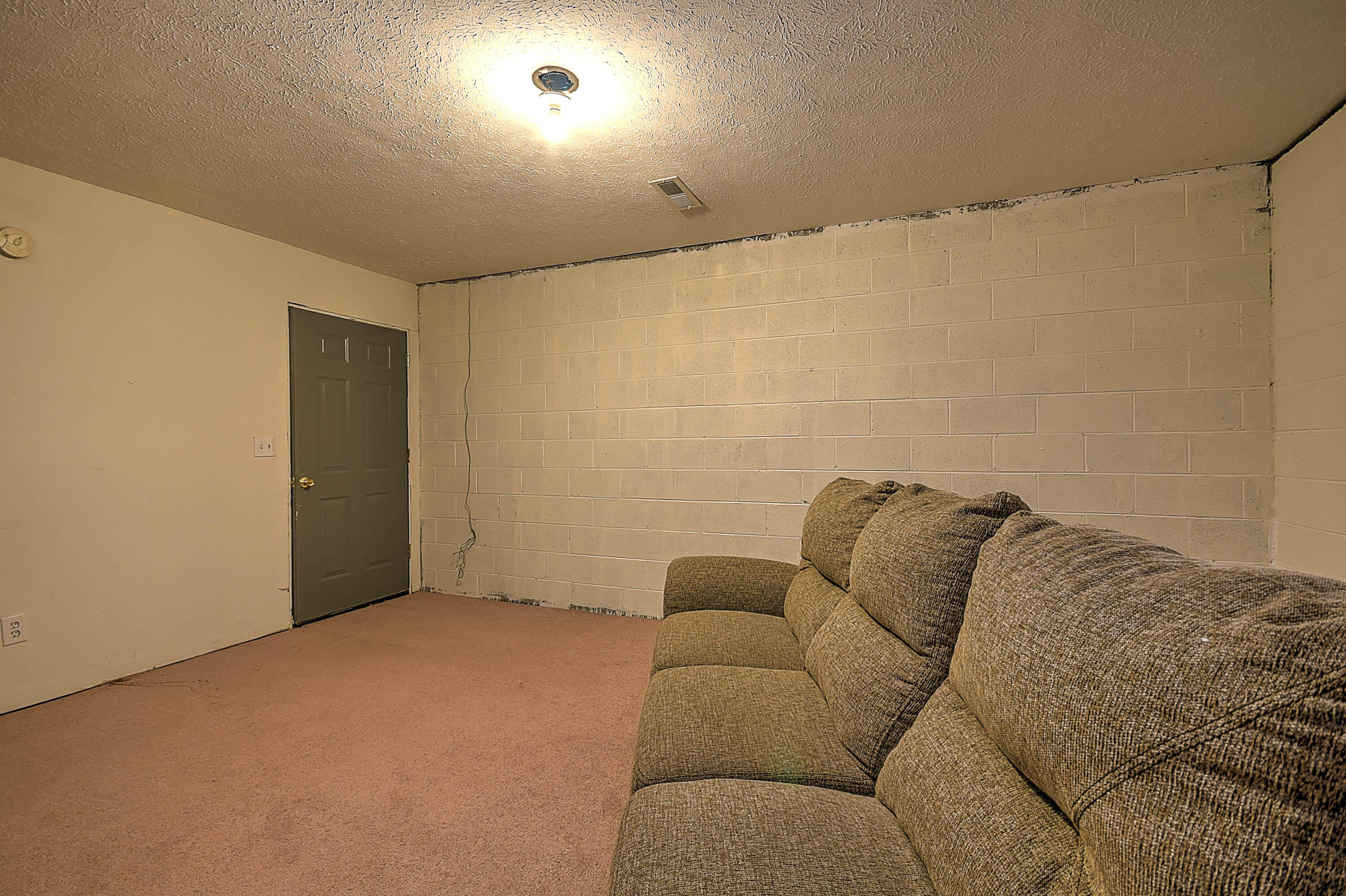 121 Bilco Street, 2