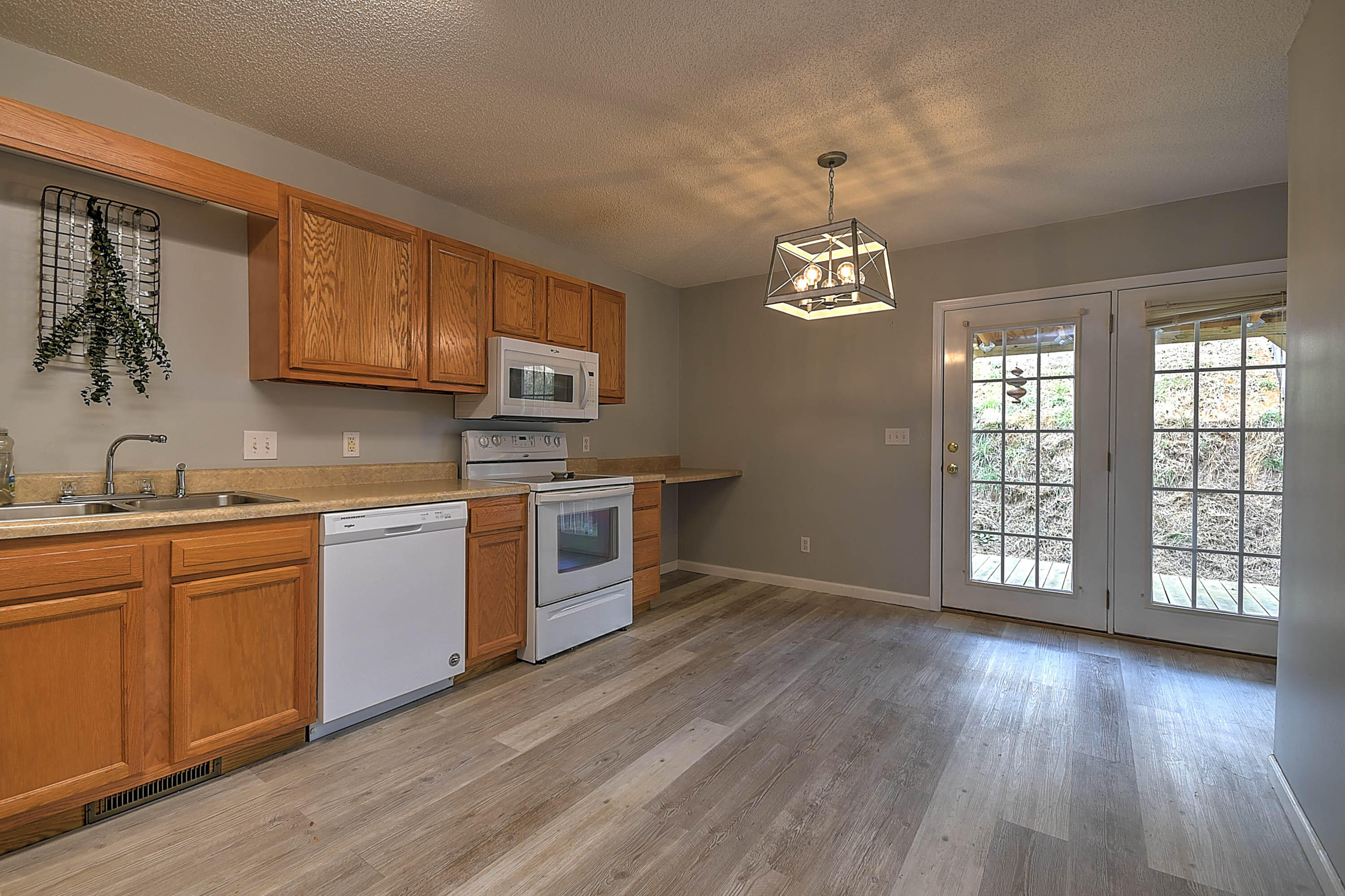 121 Bilco Street, 2