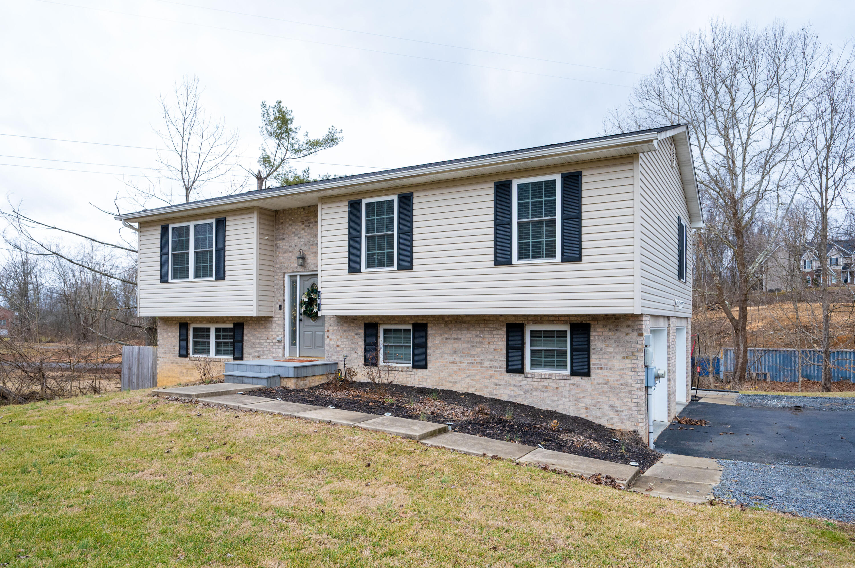 101 Sapling Grove Court