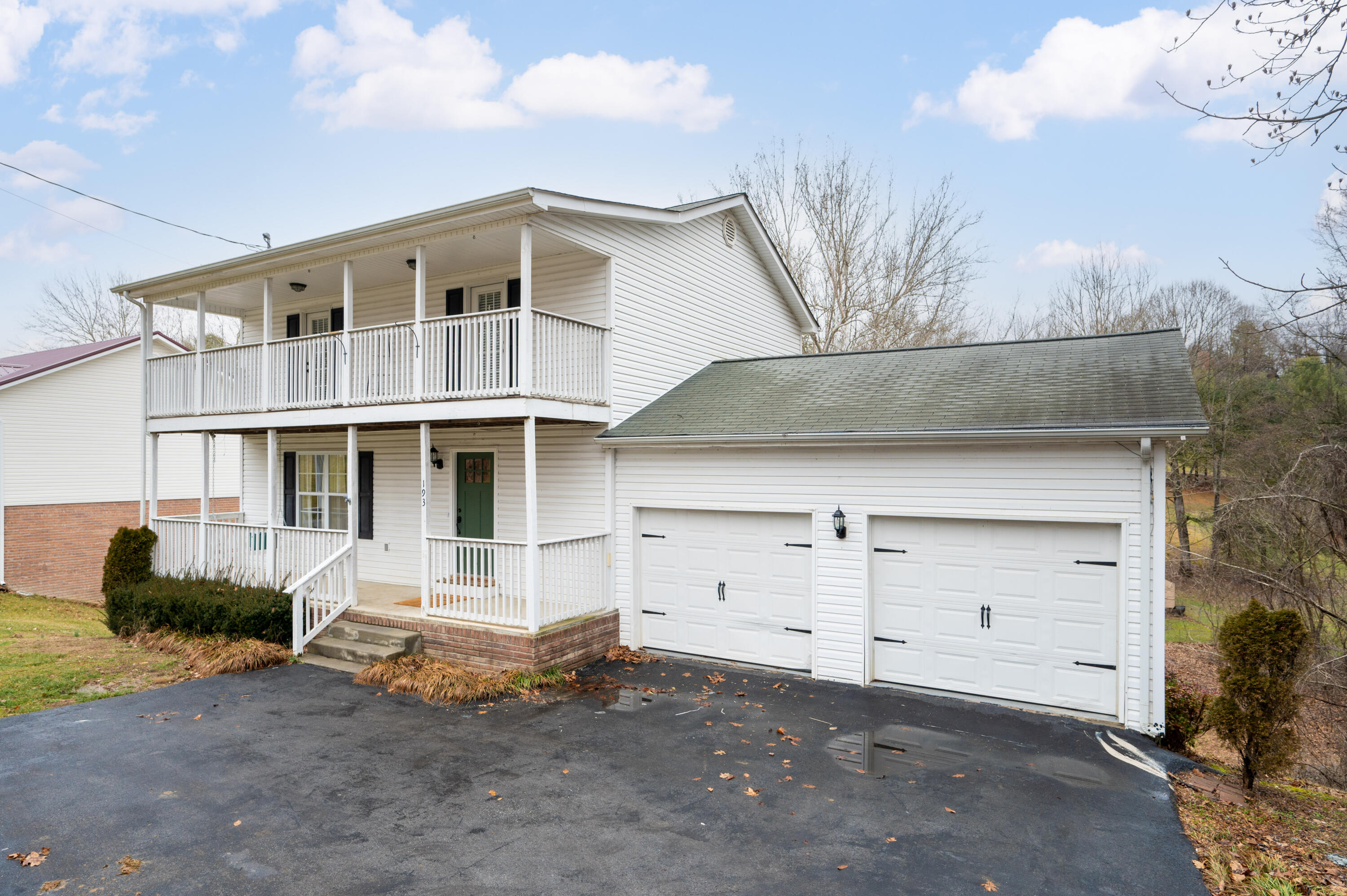 193 River Road