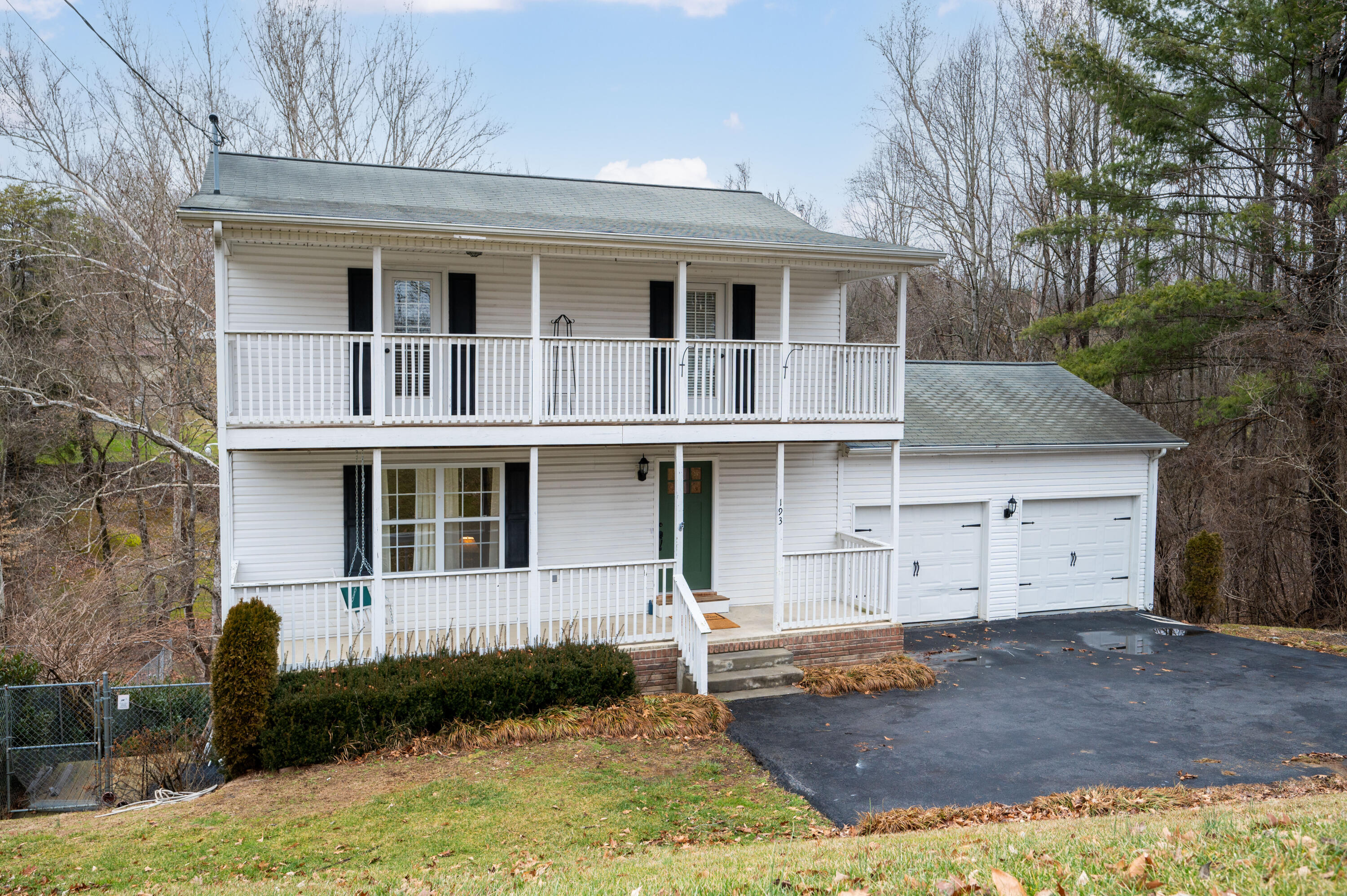 193 River Road