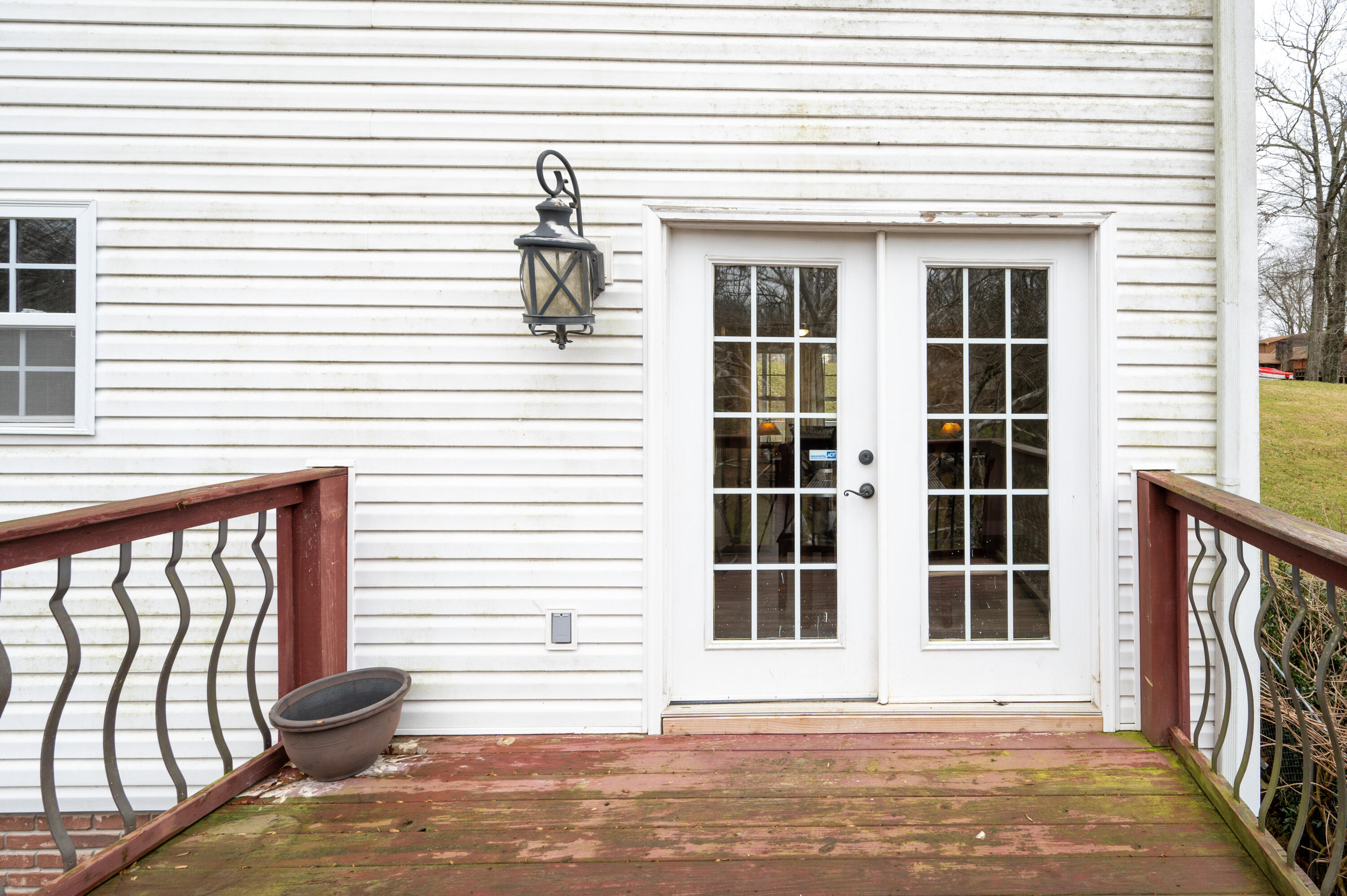 193 River Road