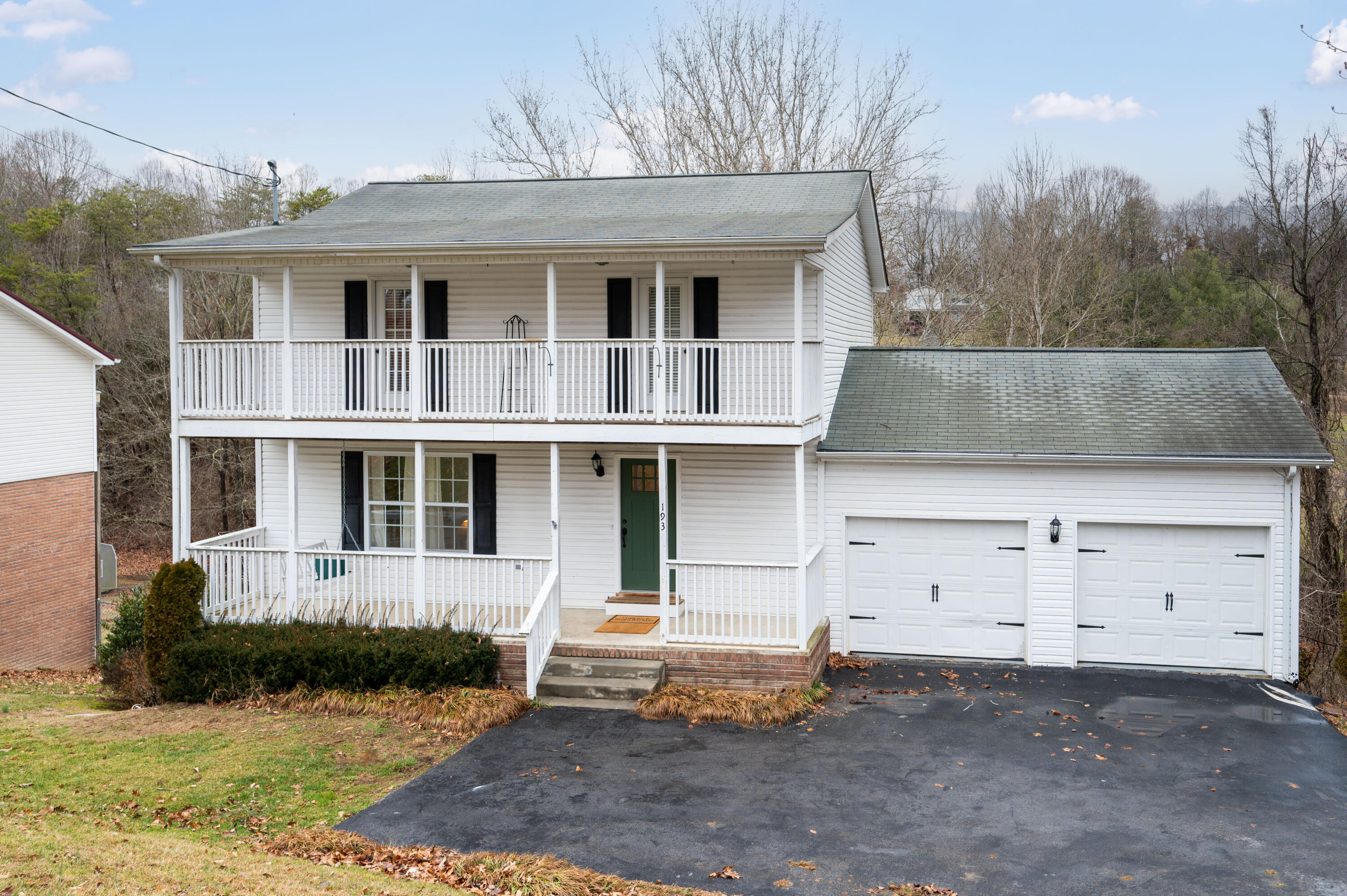 193 River Road