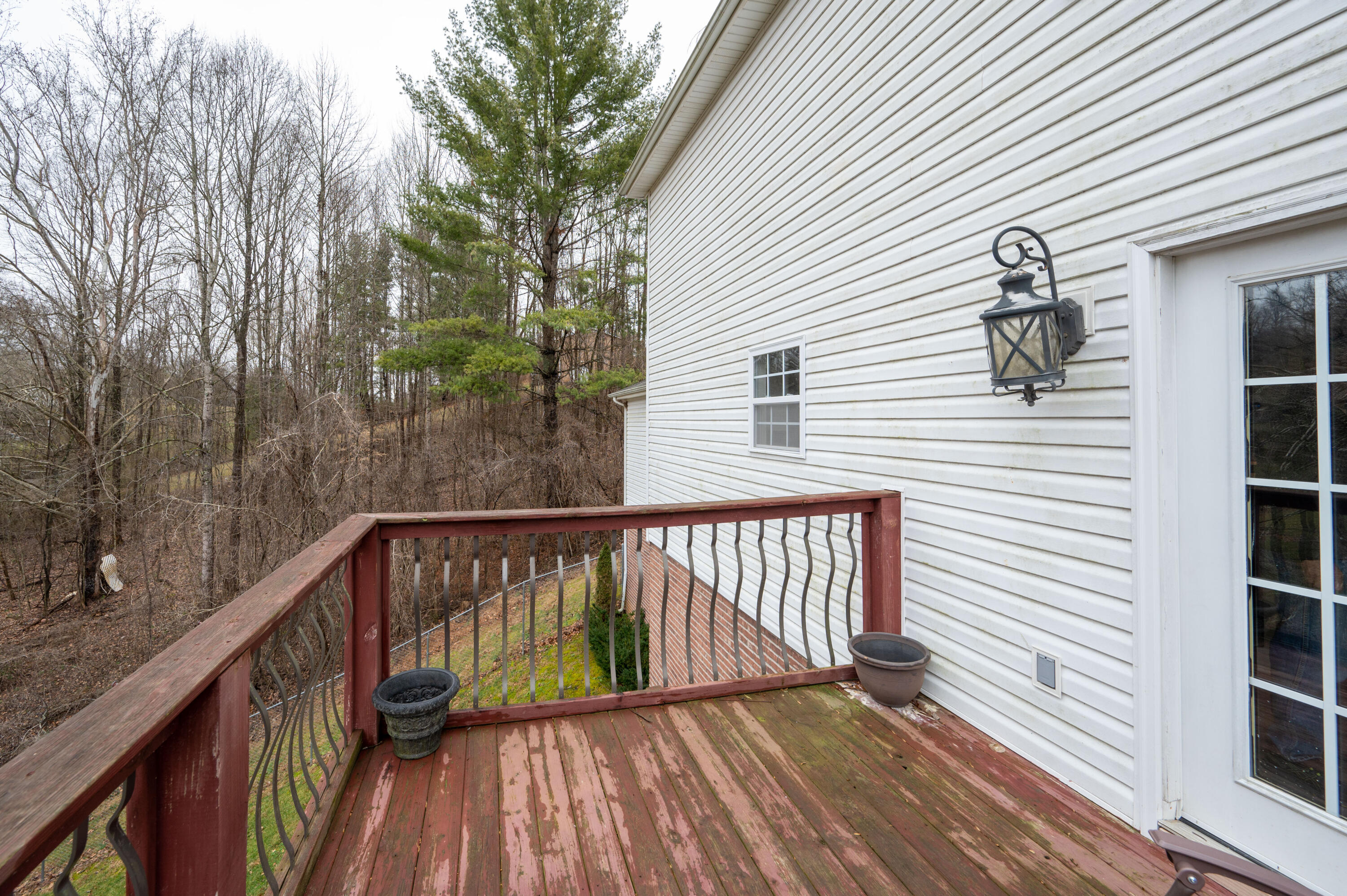 193 River Road