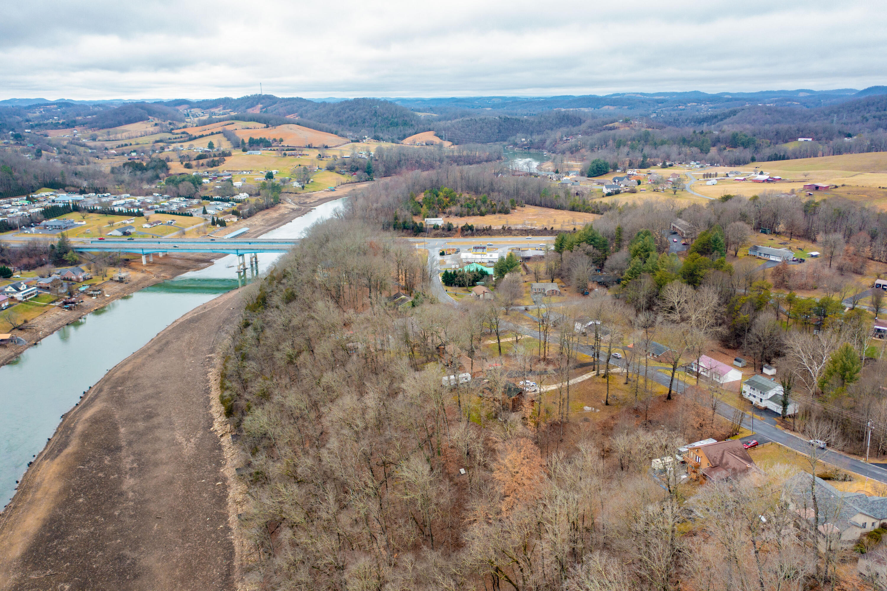 193 River Road