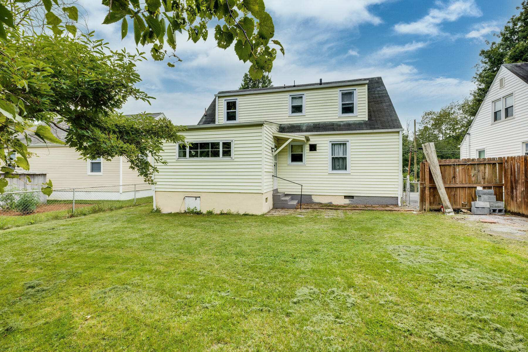 173 Seward Ave Avenue