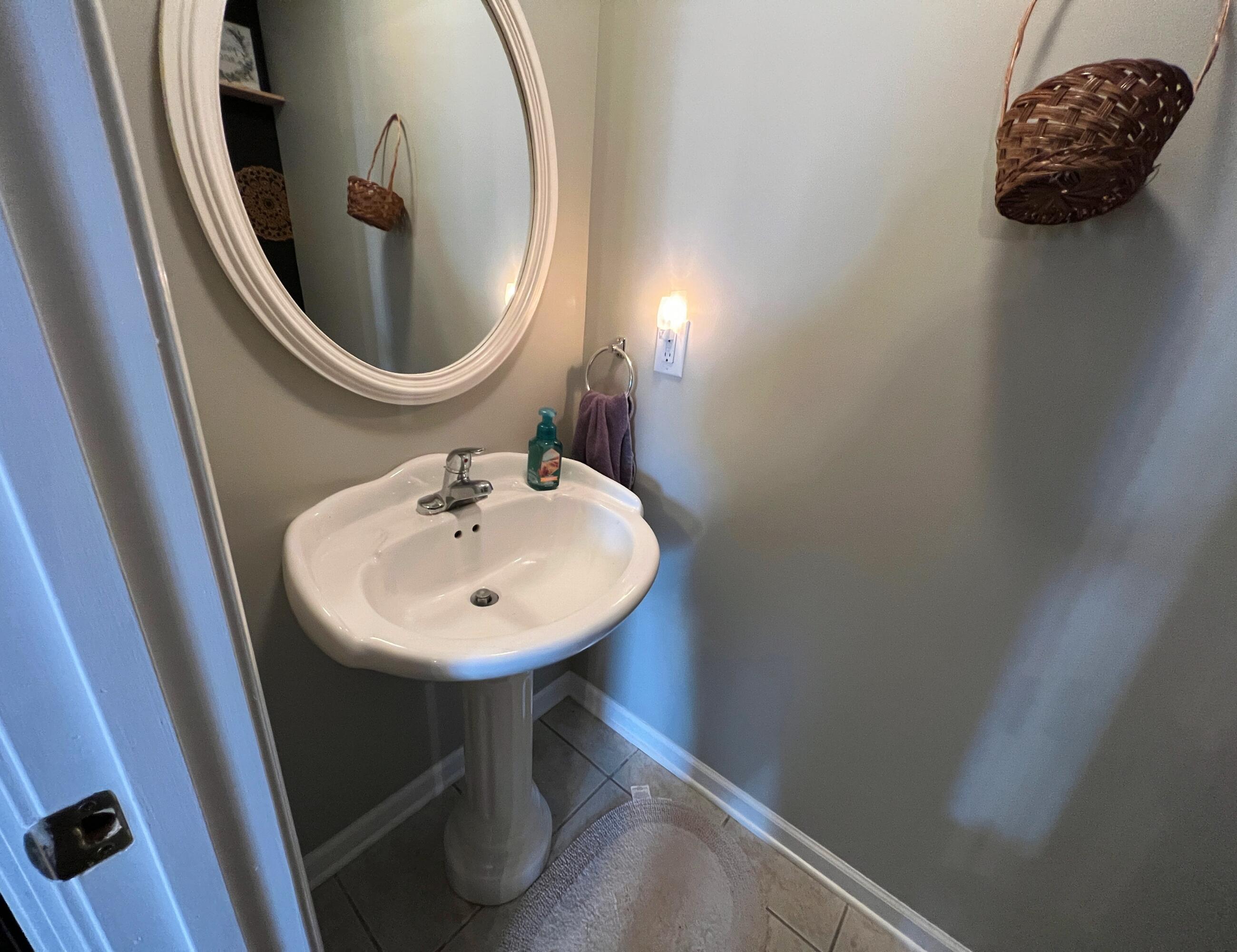 2420 Volunteer Parkway, 39