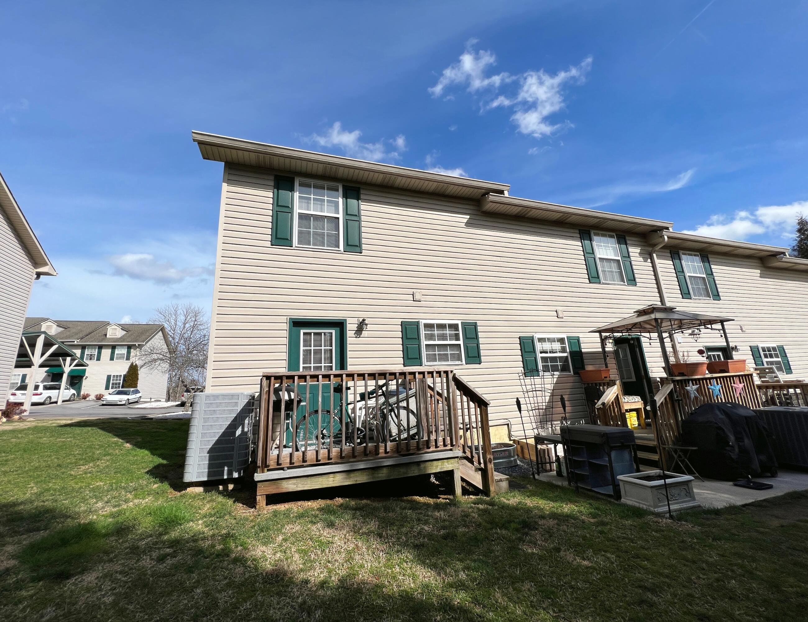 2420 Volunteer Parkway, 39