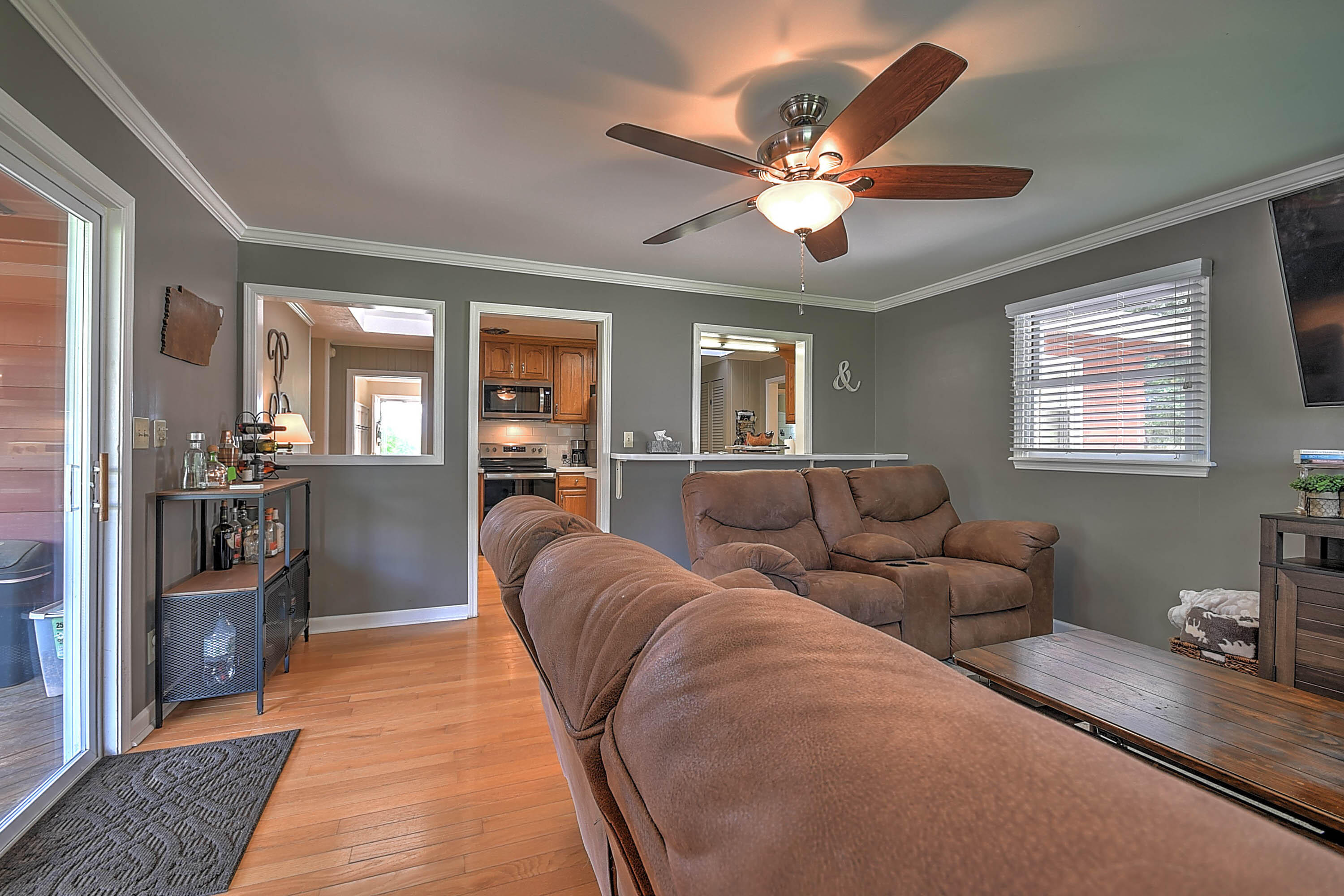212 Carolyn Circle