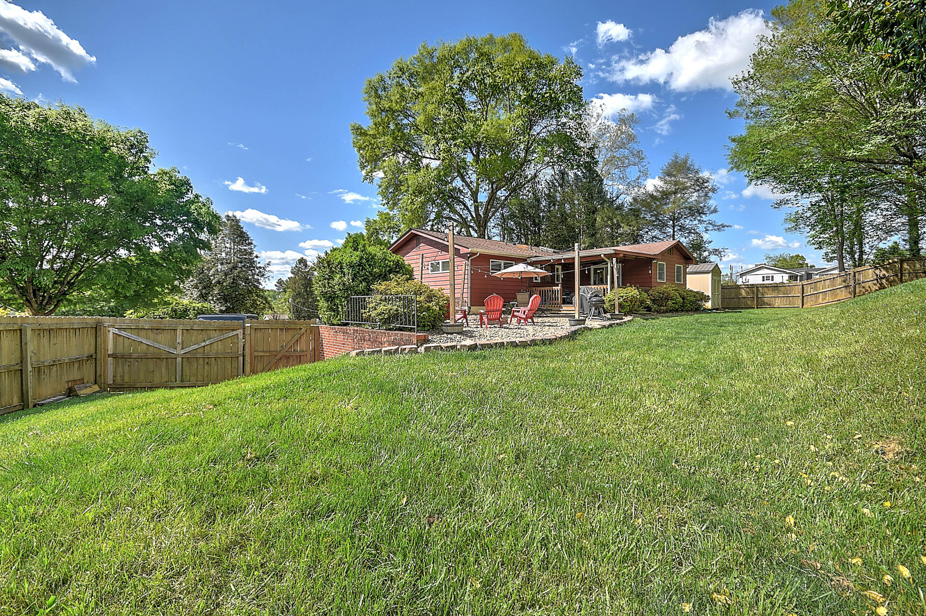 212 Carolyn Circle