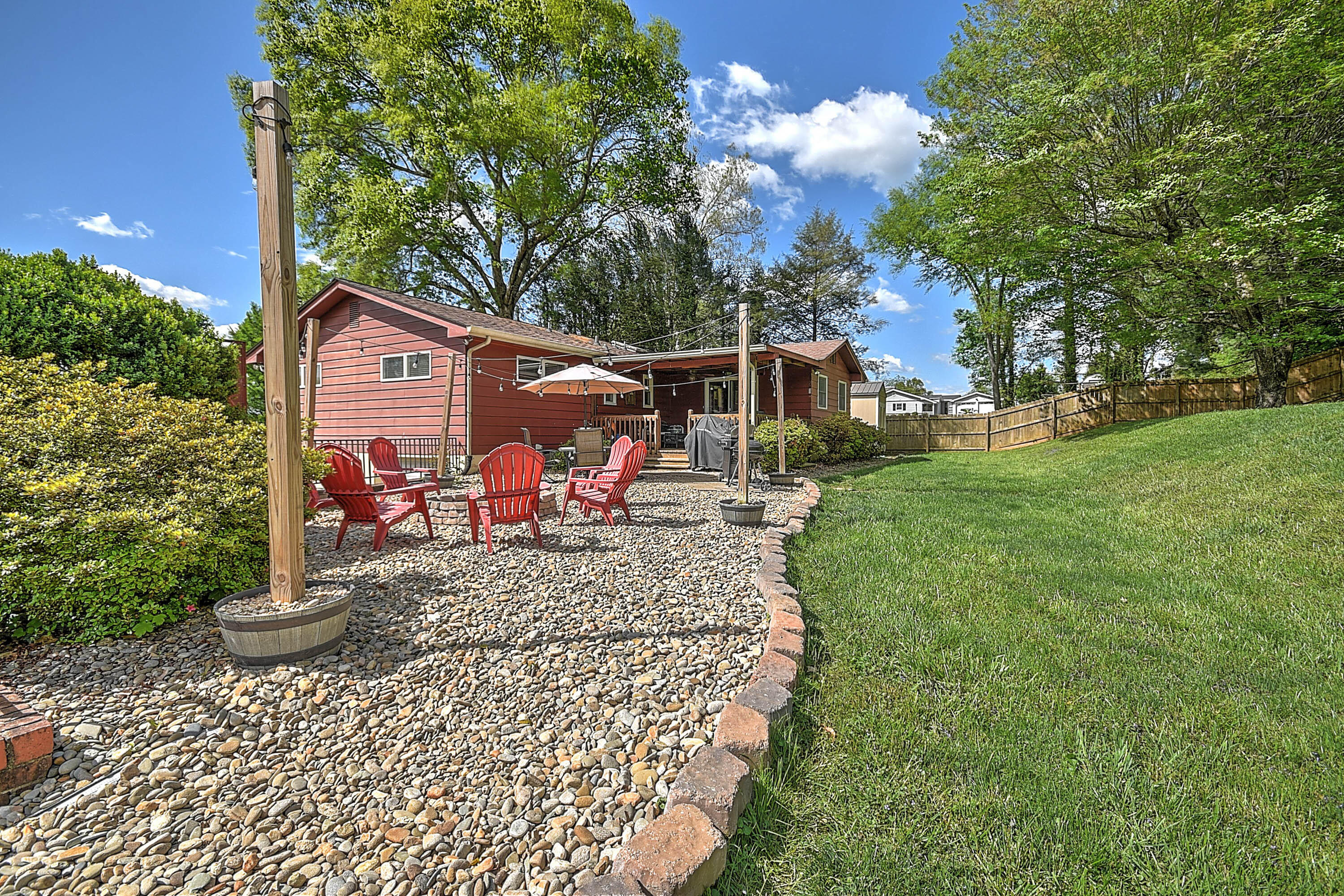 212 Carolyn Circle