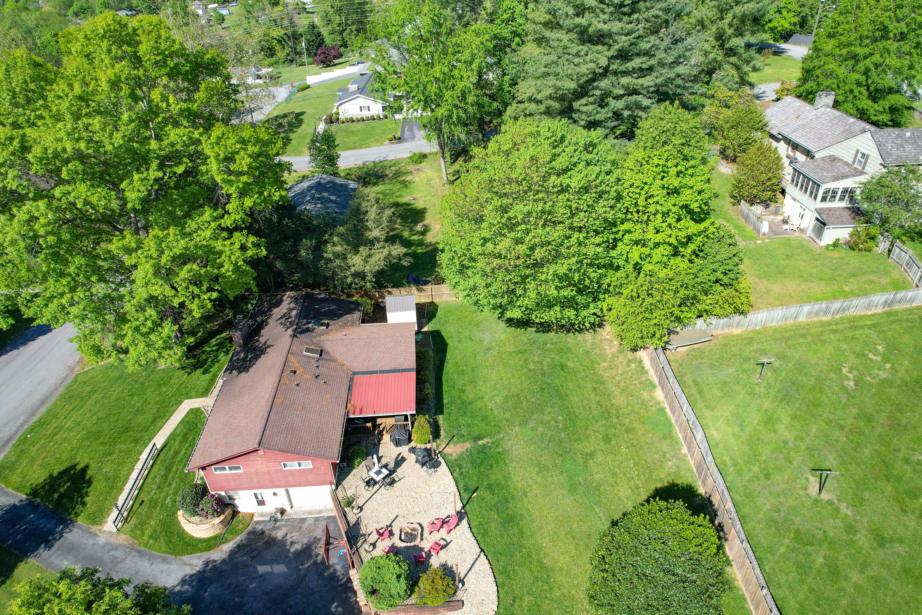 212 Carolyn Circle