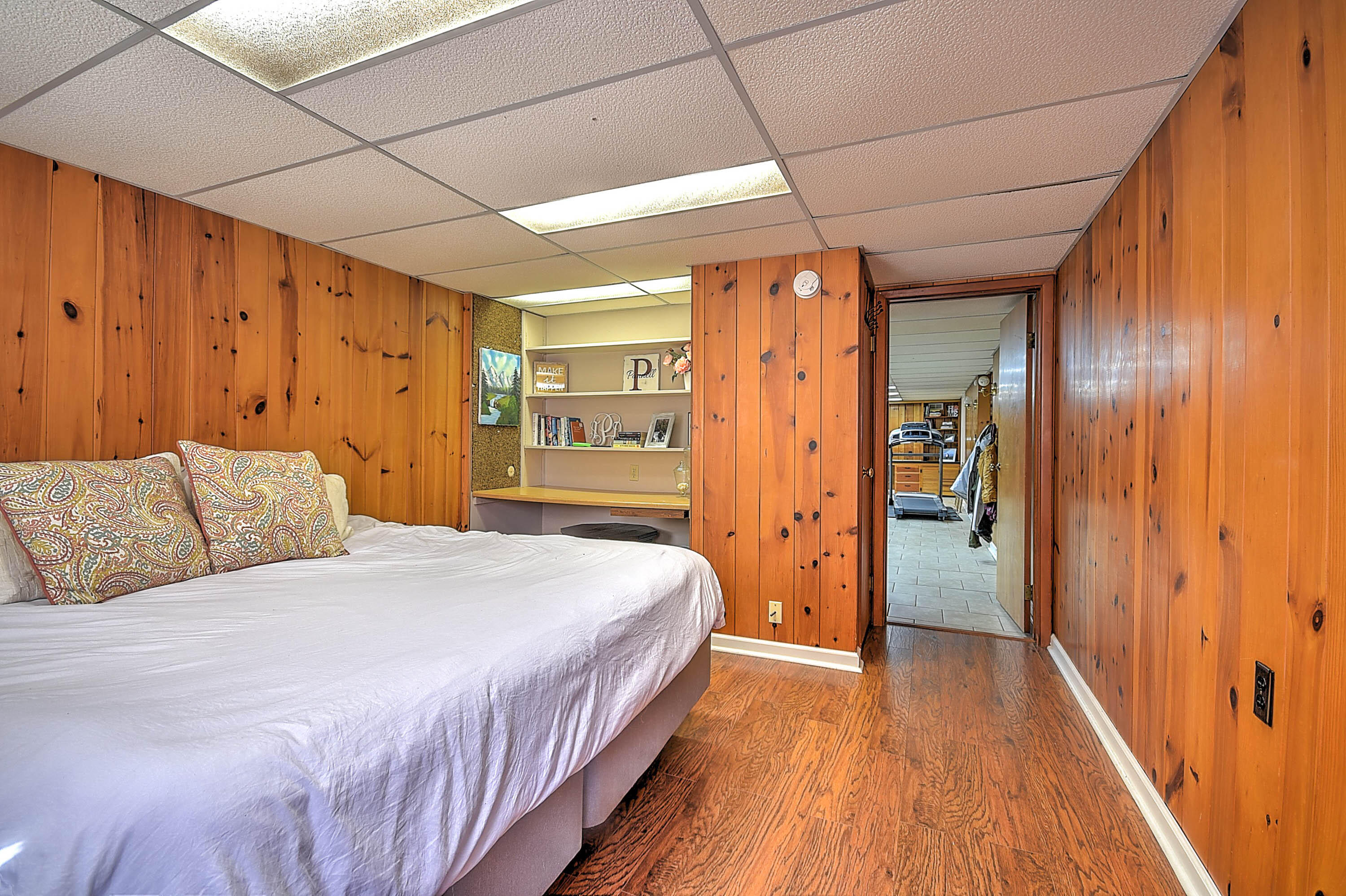 212 Carolyn Circle
