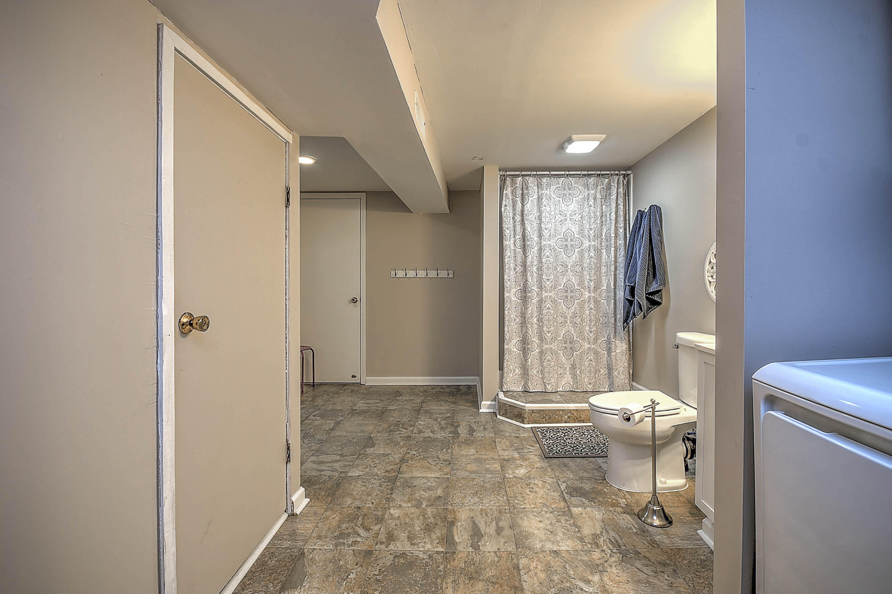 212 Carolyn Circle