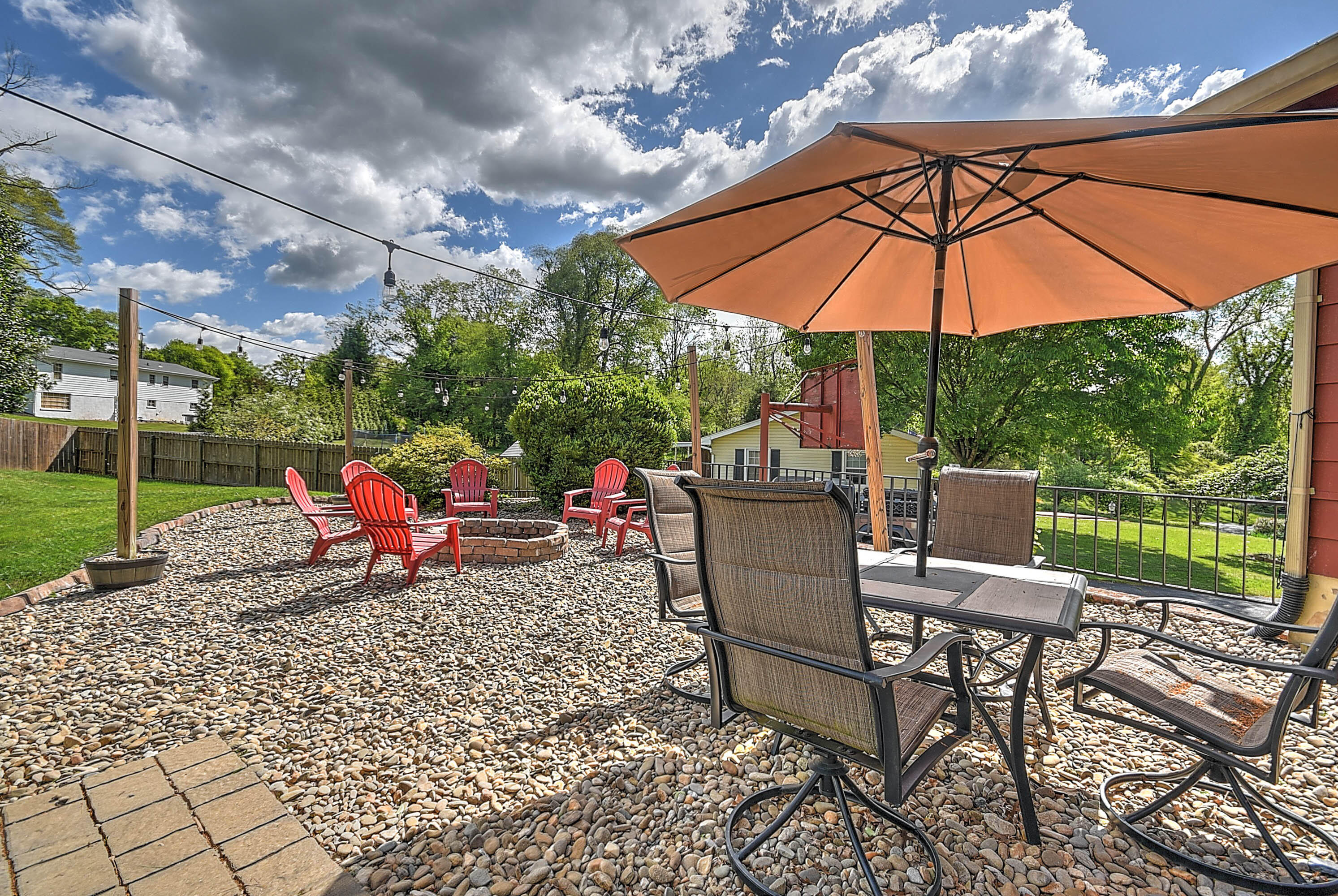 212 Carolyn Circle