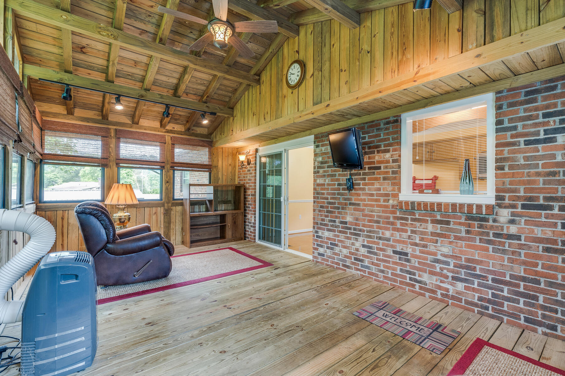 340 Springfield Dr