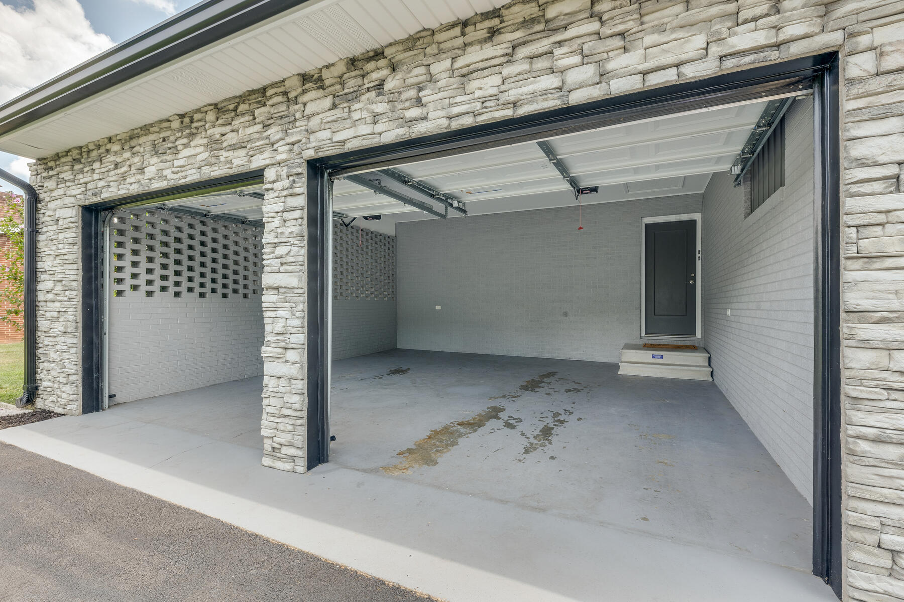 3322 Roller Drive
