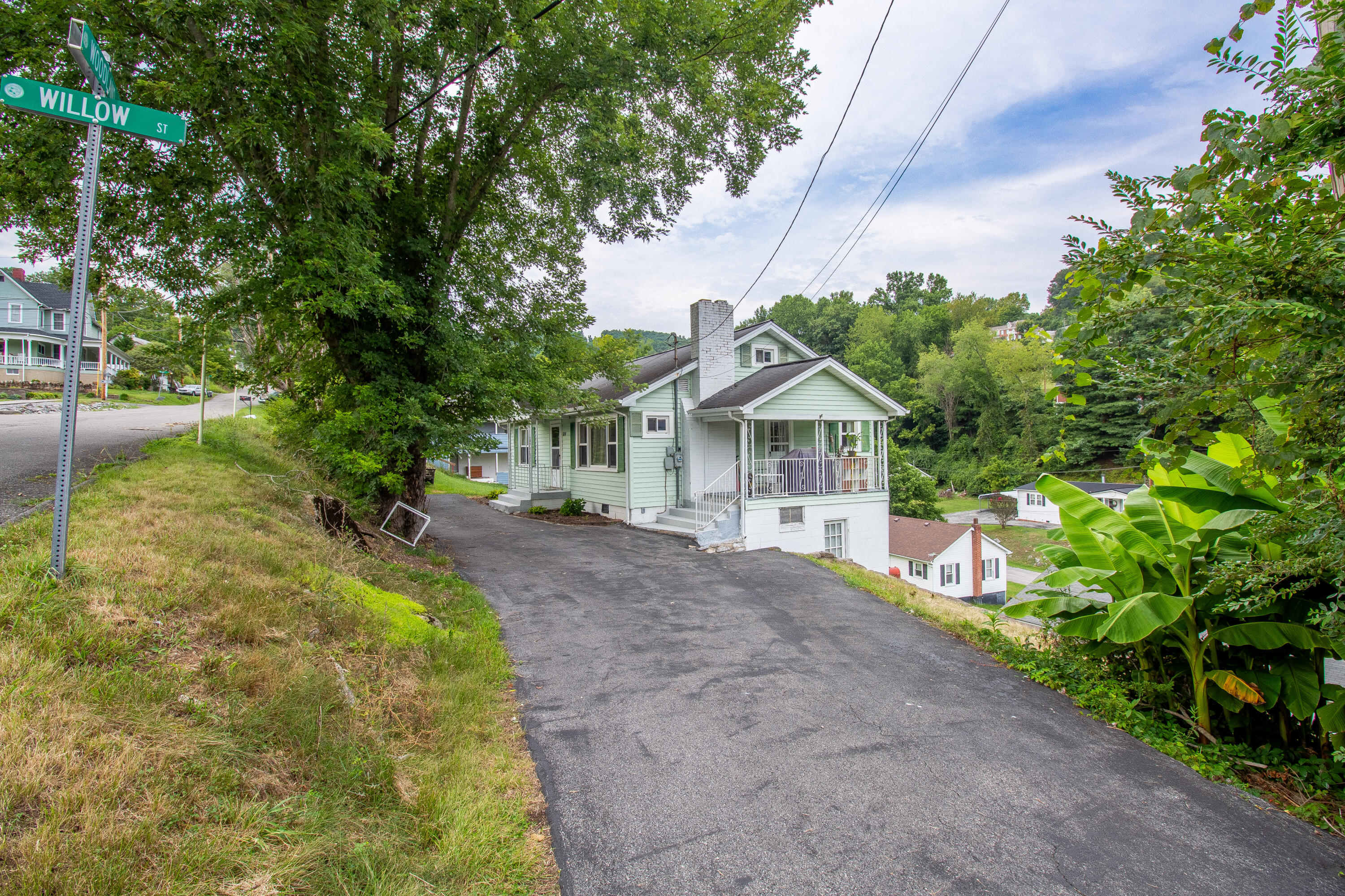 152 Woodland Street